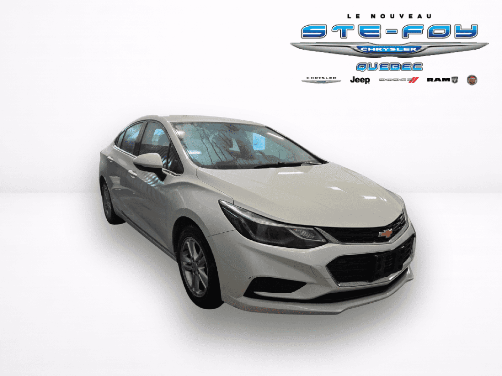 2017 Chevrolet Cruze LT - Image 3