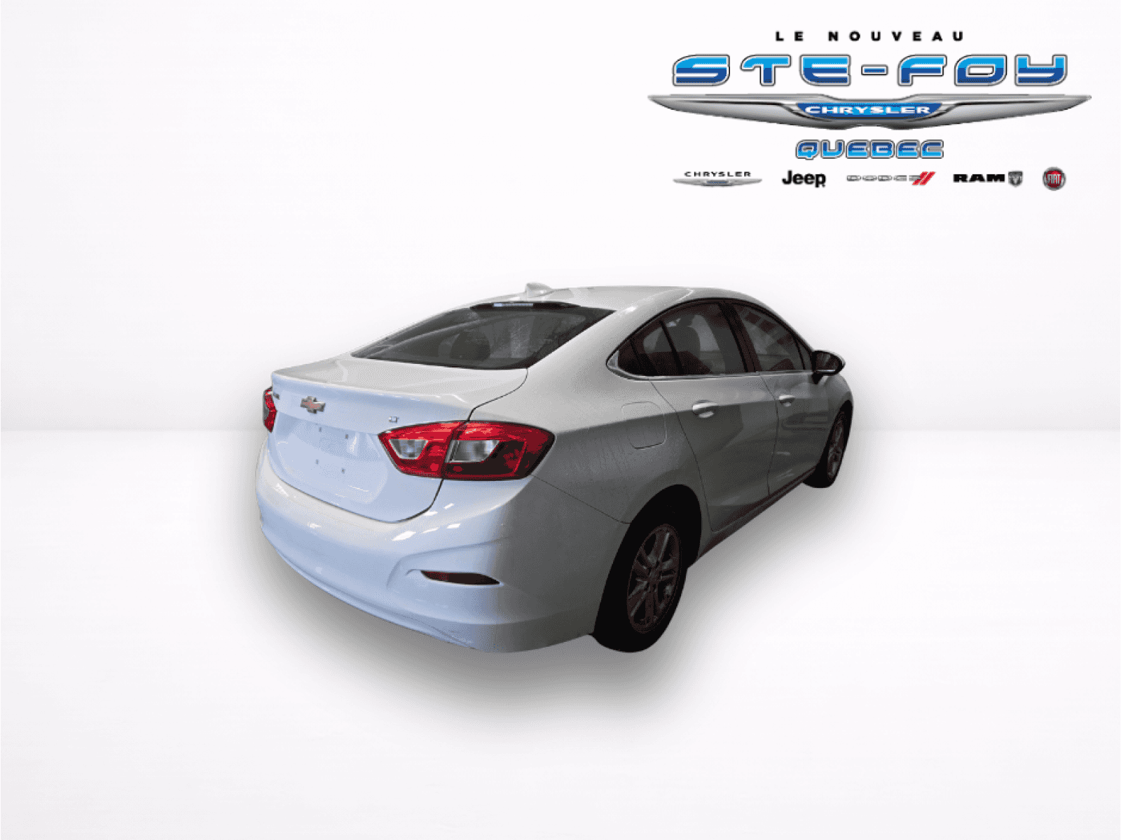 2017 Chevrolet Cruze LT - Image 4