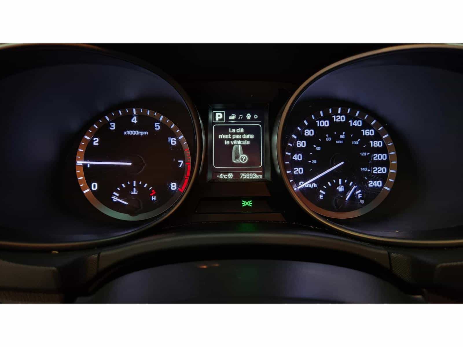 2018 Hyundai Santa Fe Premium - Image 13