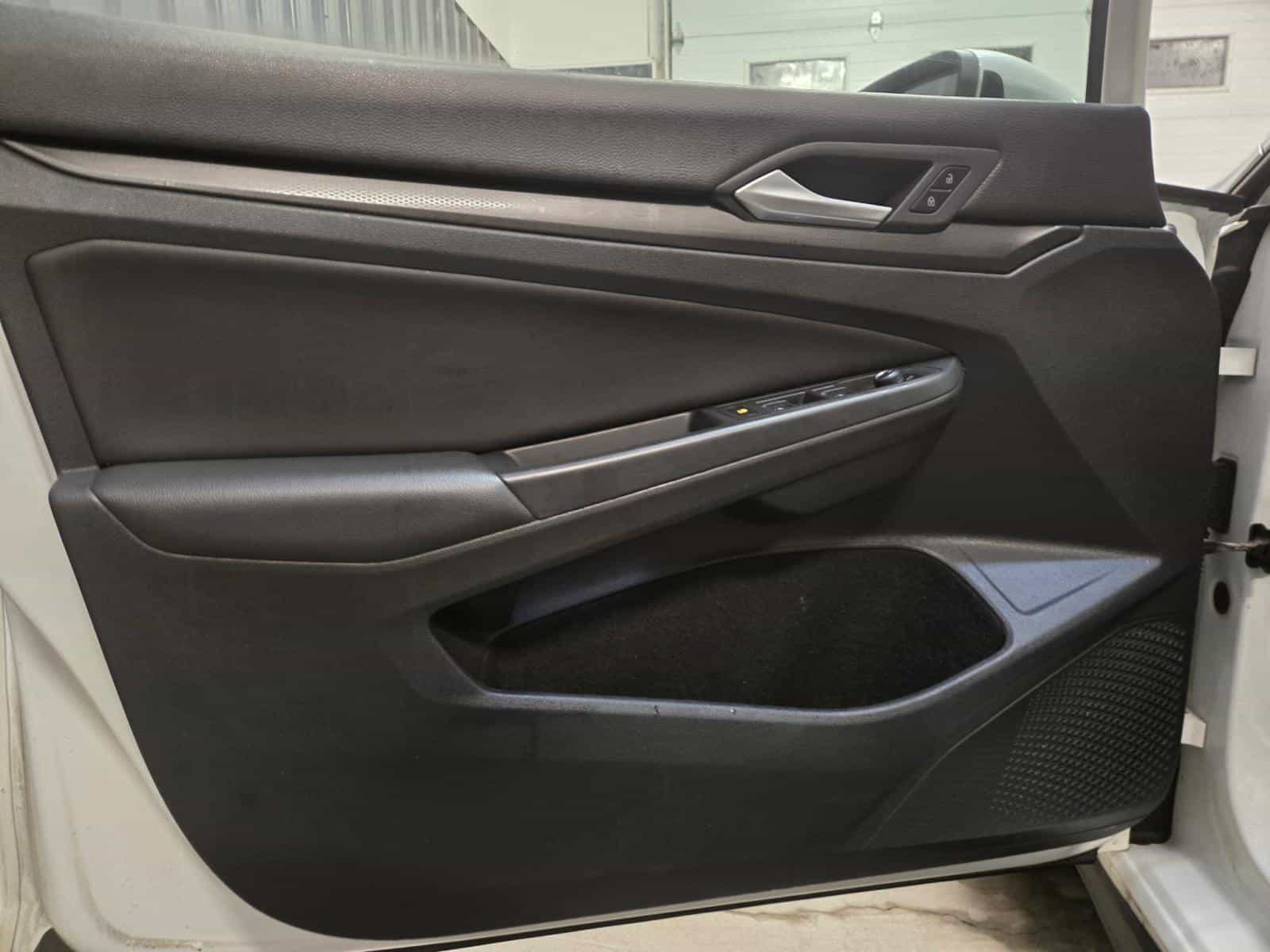 2022 Volkswagen GTI Performance - Image 8