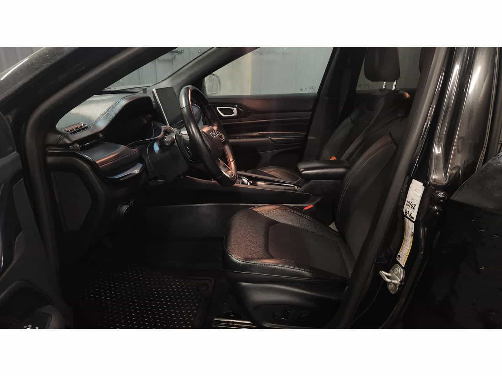 2024 Jeep Compass Trailhawk - Image 10