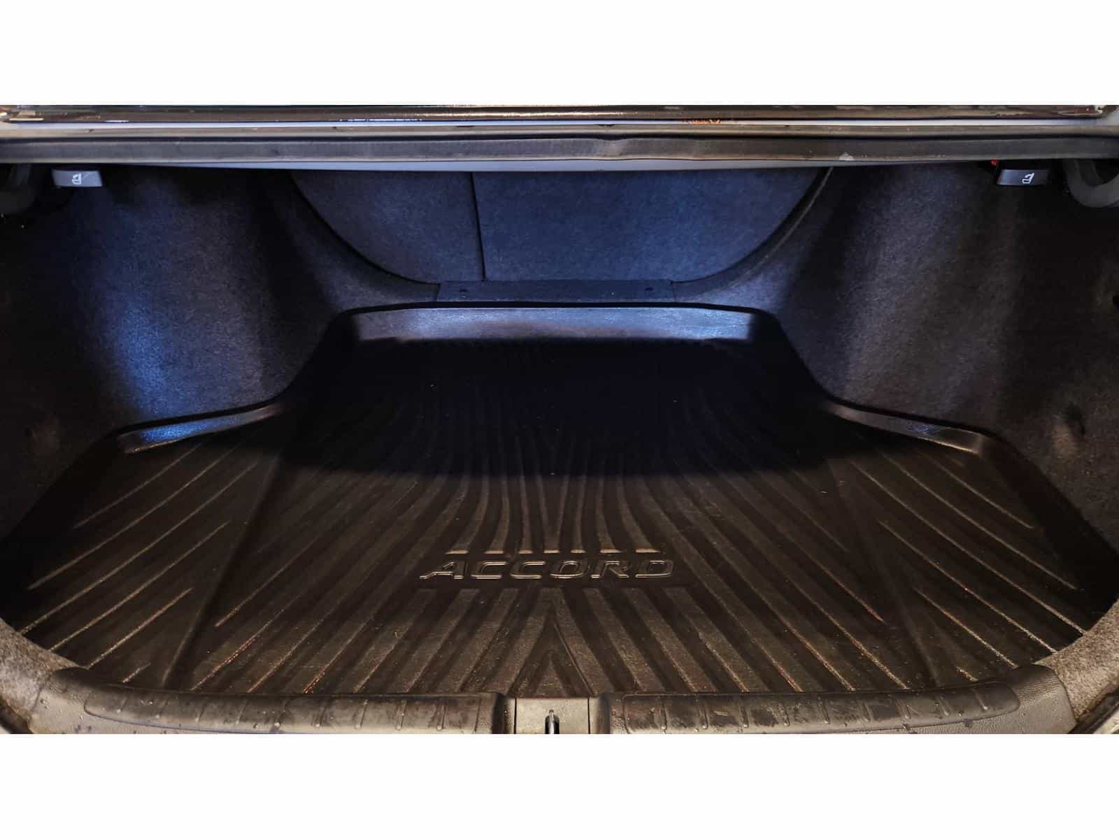 Image 10 Honda Accord LX 2018