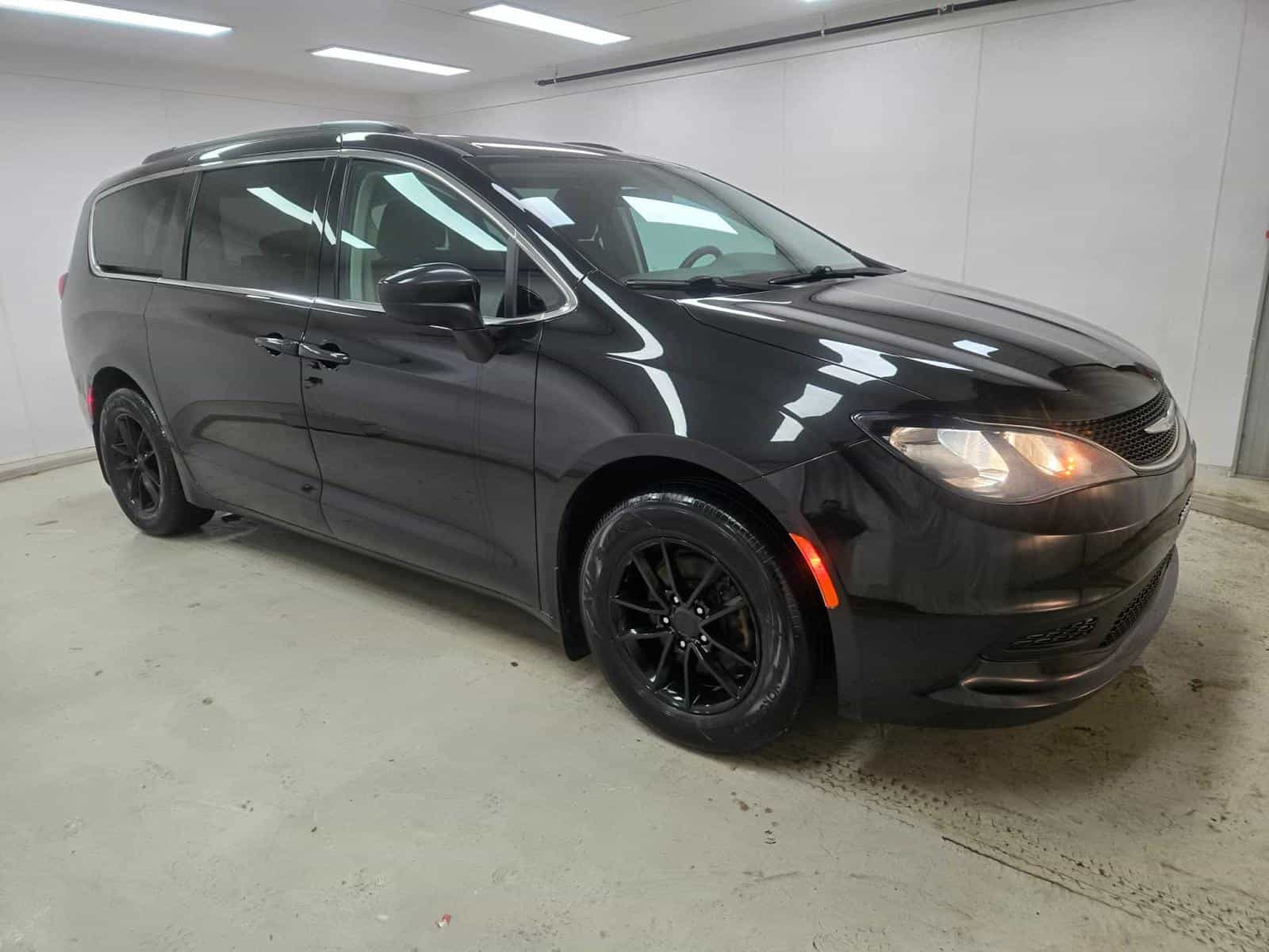 Image 4 Chrysler Grand Caravan SXT 2021