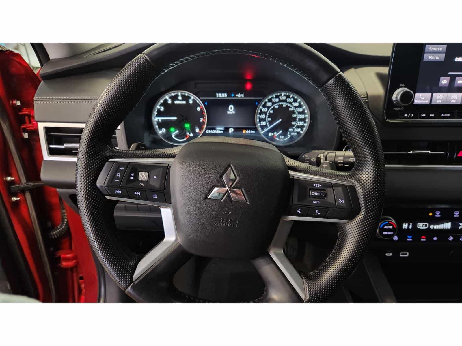 2022 Mitsubishi Outlander SE - Image 13