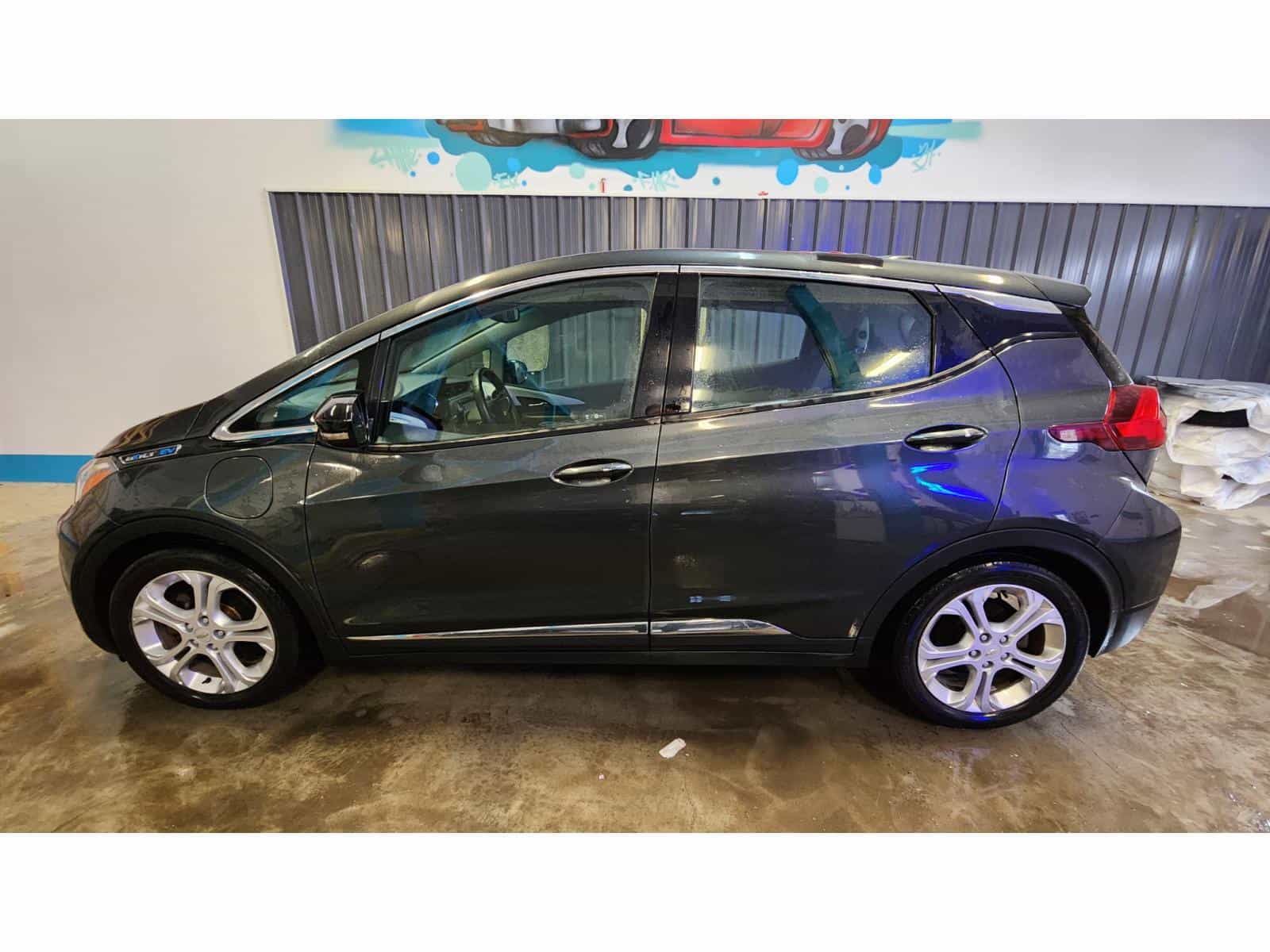 2017 Chevrolet BOLT EV LT LT - Image 7