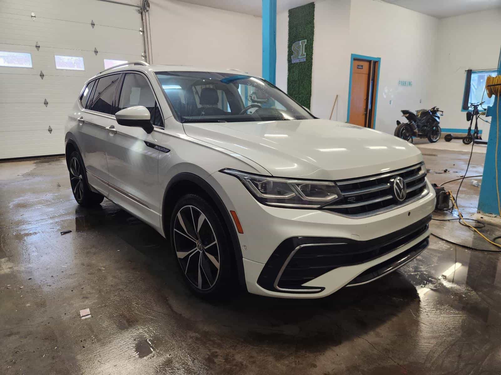 Image 3 Volkswagen Tiguan Highline R-Line 2023
