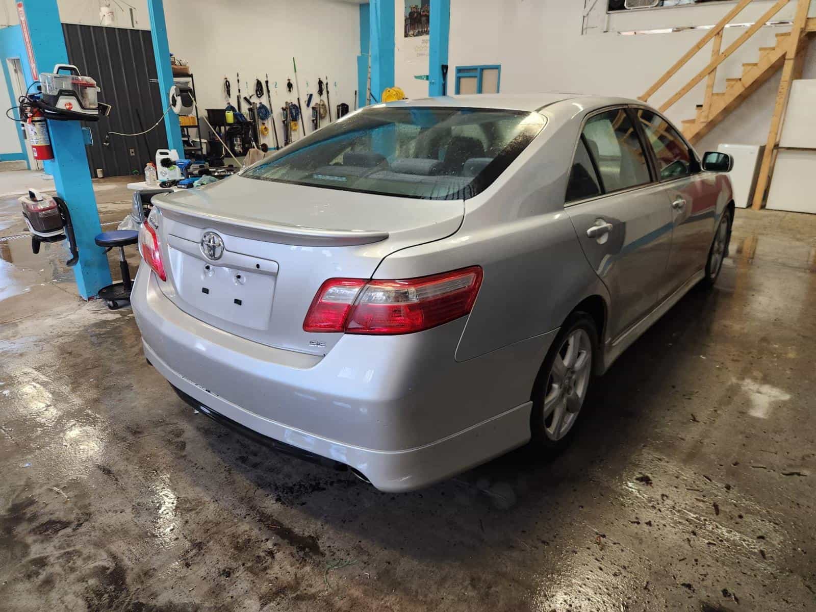 Image 4 Toyota Camry SE 2009