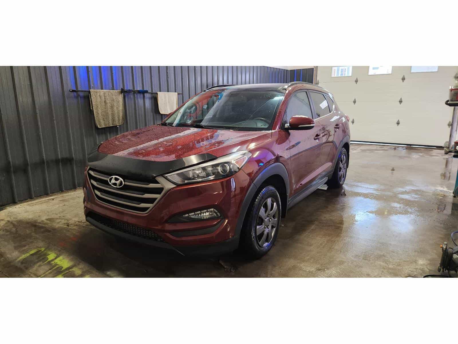 2016 Hyundai Tucson Luxury - Image 1