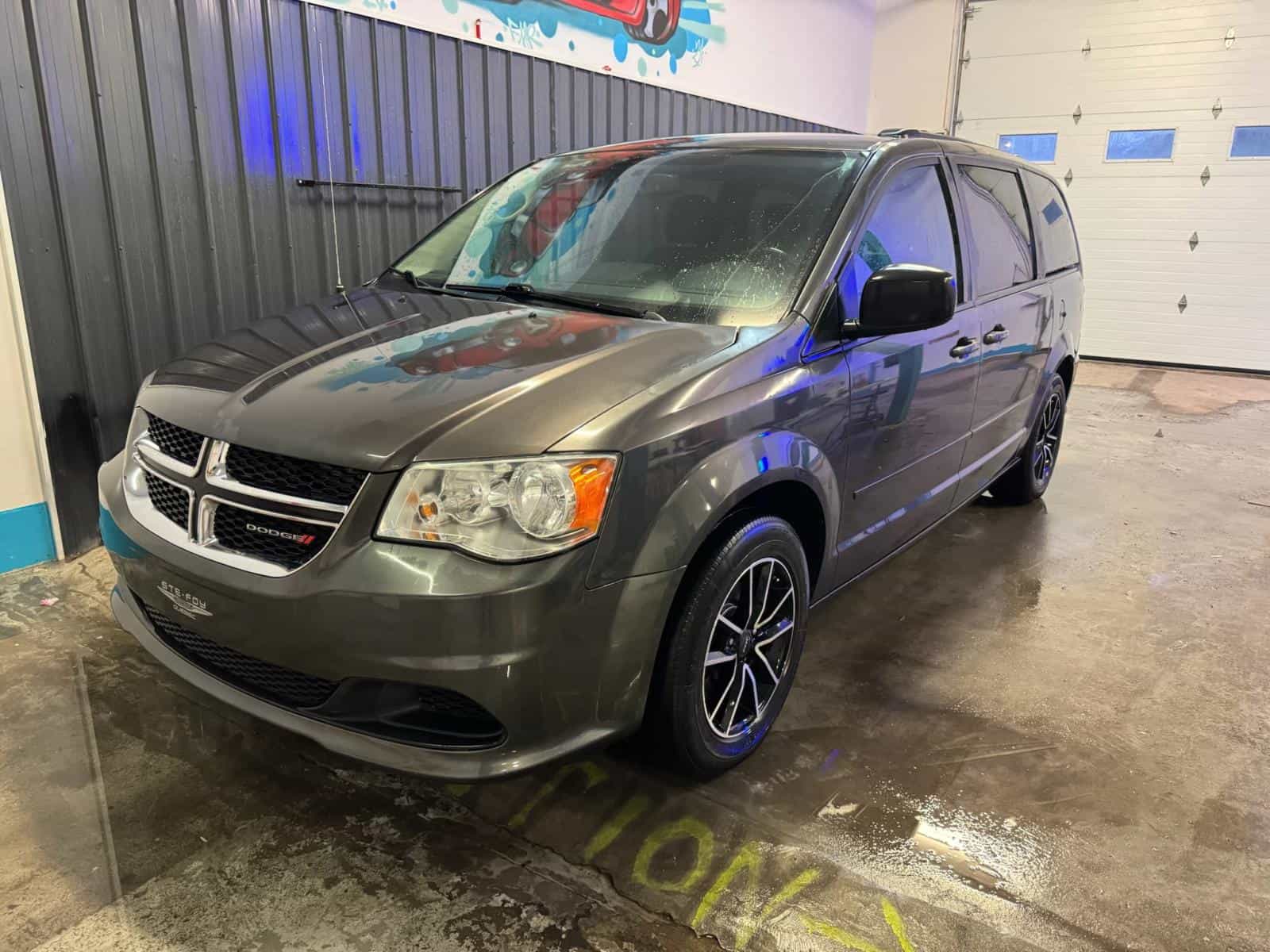 Image 1 Dodge Grand Caravan SE 2016