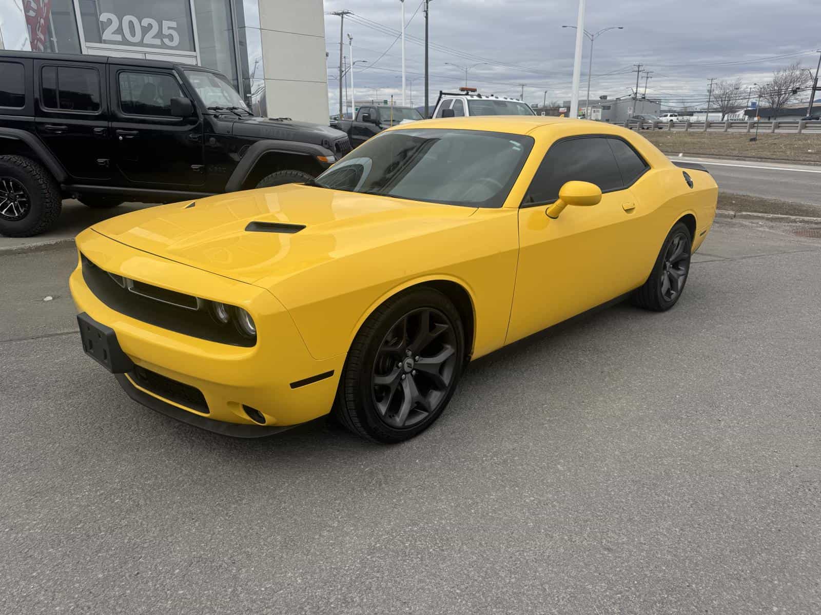 Image 1 Dodge Challenger SXT Plus 2018