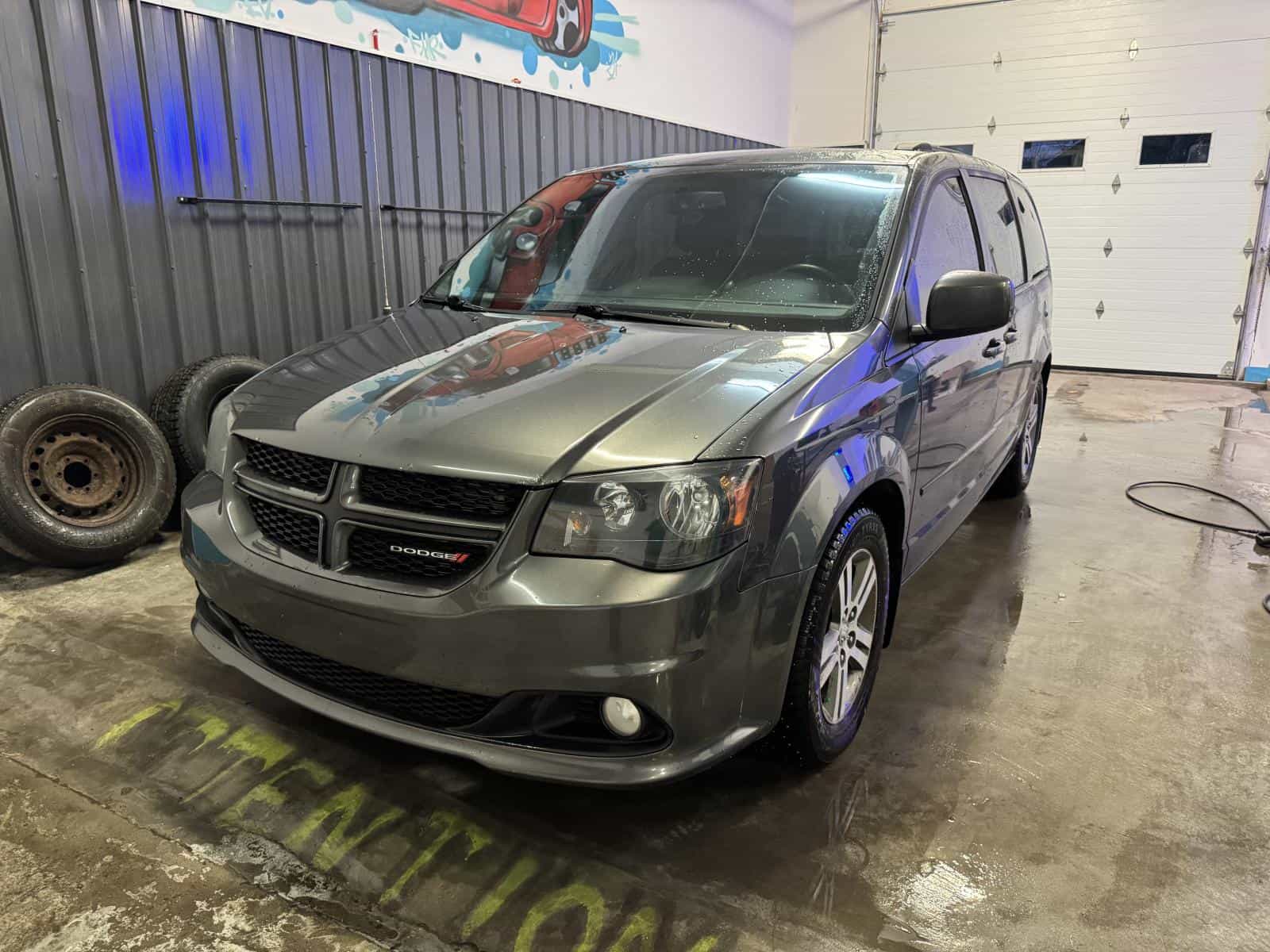 Image 1 Dodge Grand Caravan R/T 2016