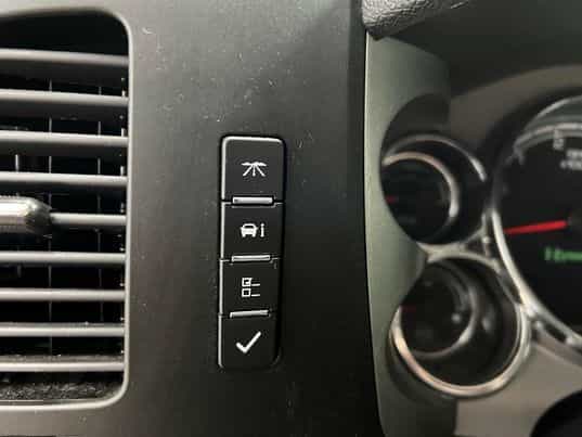 2011 GMC Sierra Hybrid - Image 15