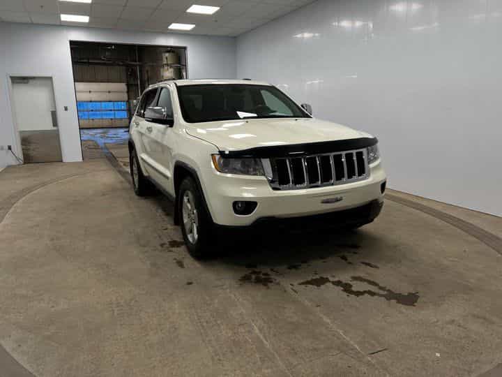 2011 Jeep Grand Cherokee Overland Overland - Image 30