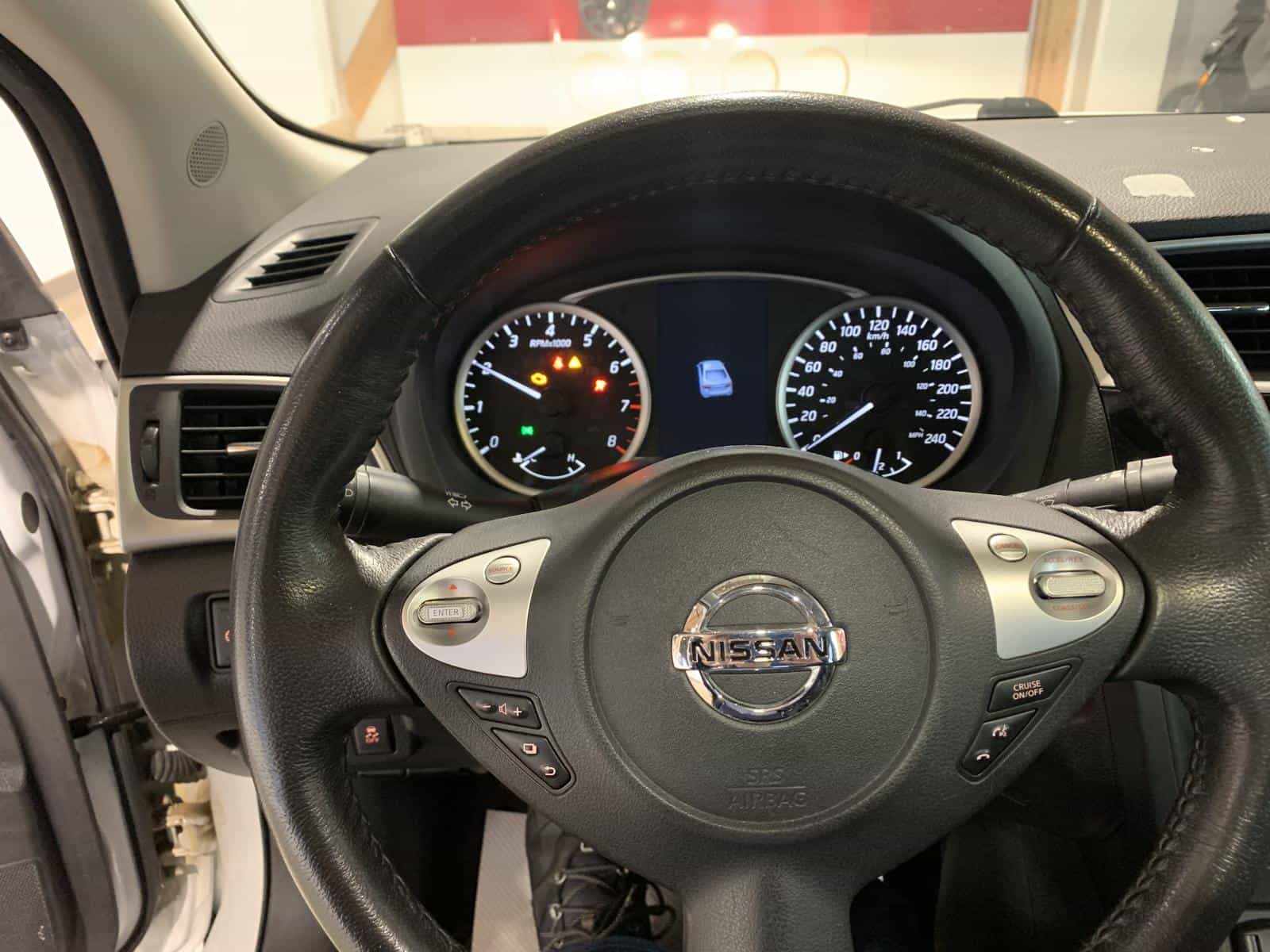 2018 Nissan SENTRA S/SV/SR/SL SV - Image 9