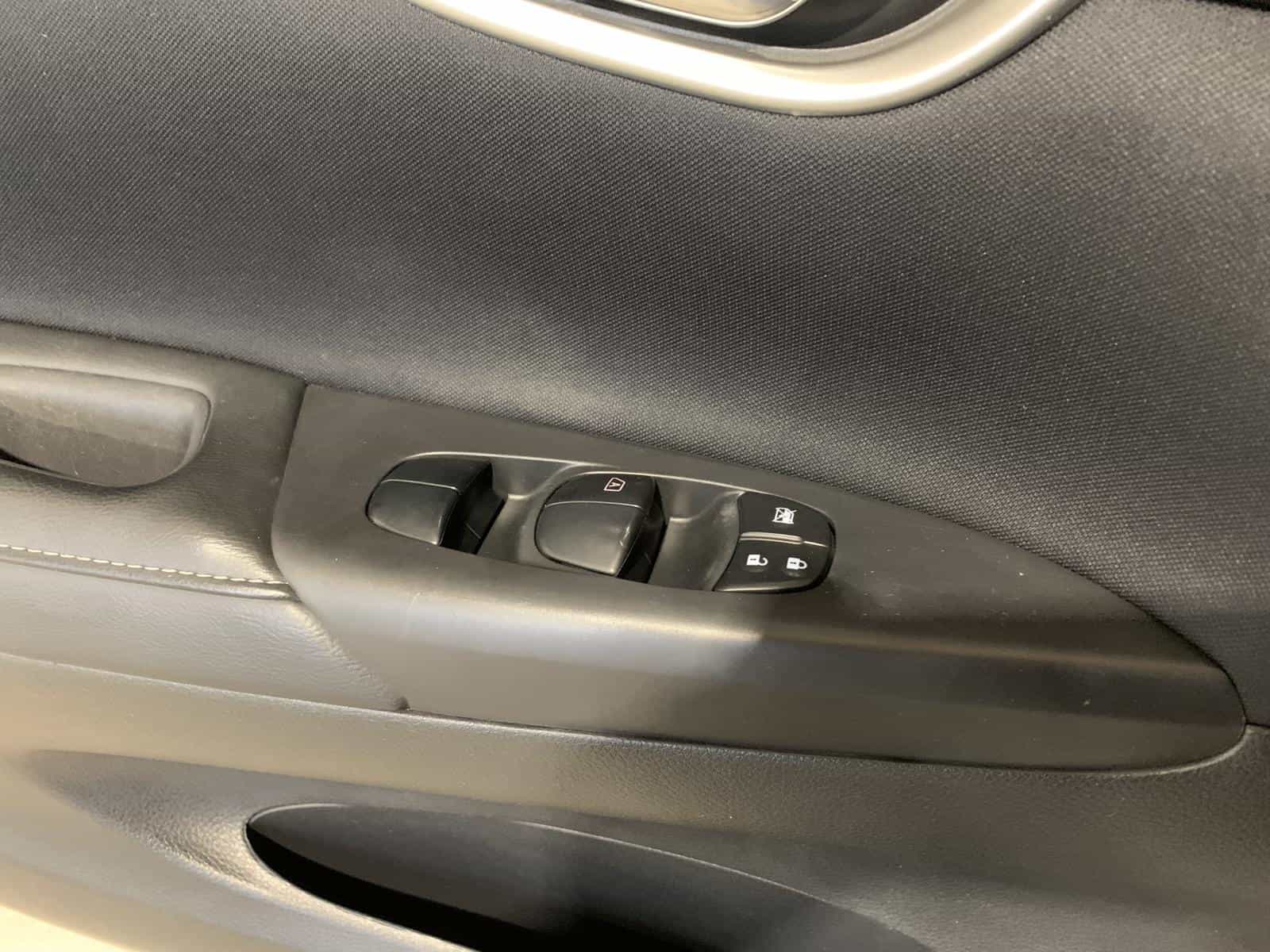 2018 Nissan SENTRA S/SV/SR/SL SV - Image 17