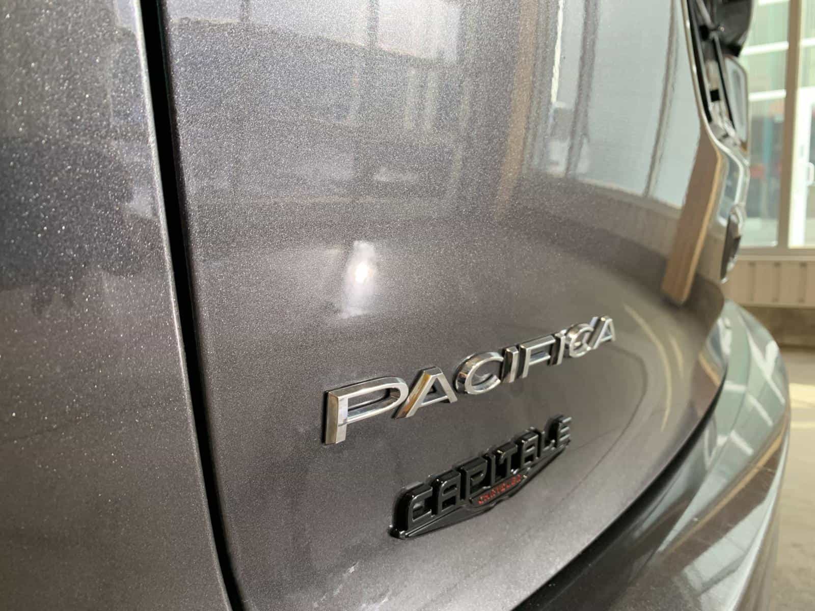 2019 Chrysler Pacifica Touring - Image 29