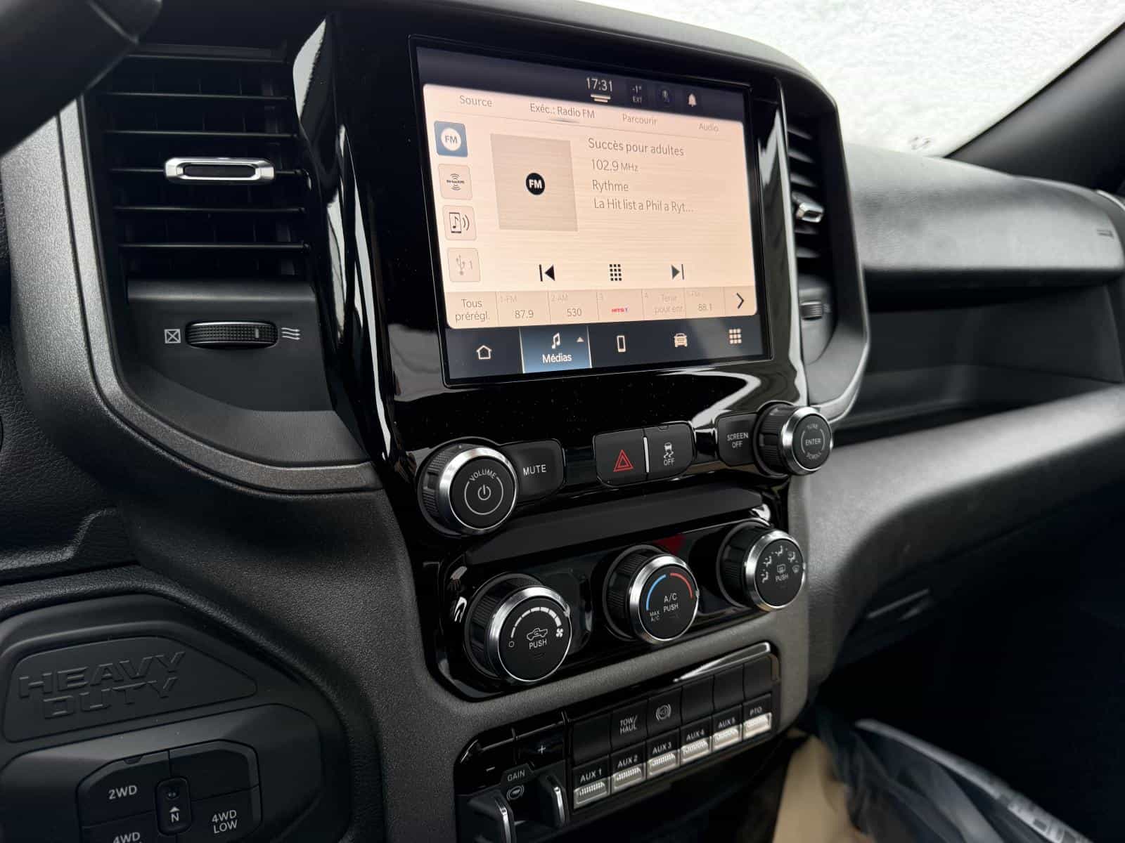 2025 RAM Chassis Cab 5500 Chassis Cab Tradesman - Image 8