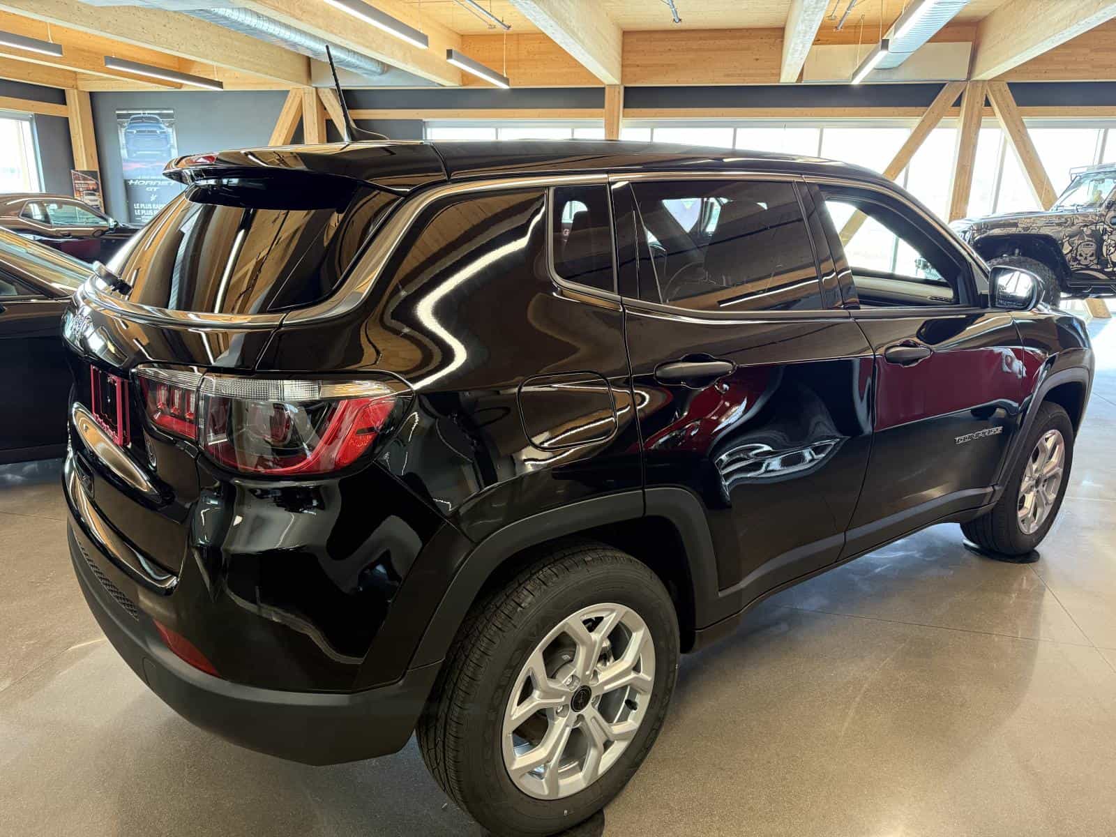 2025 Jeep Compass Sport - Image 5