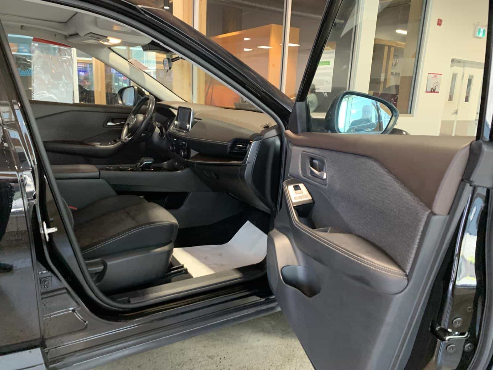 Image 10 Nissan ROGUE SV SV 2021