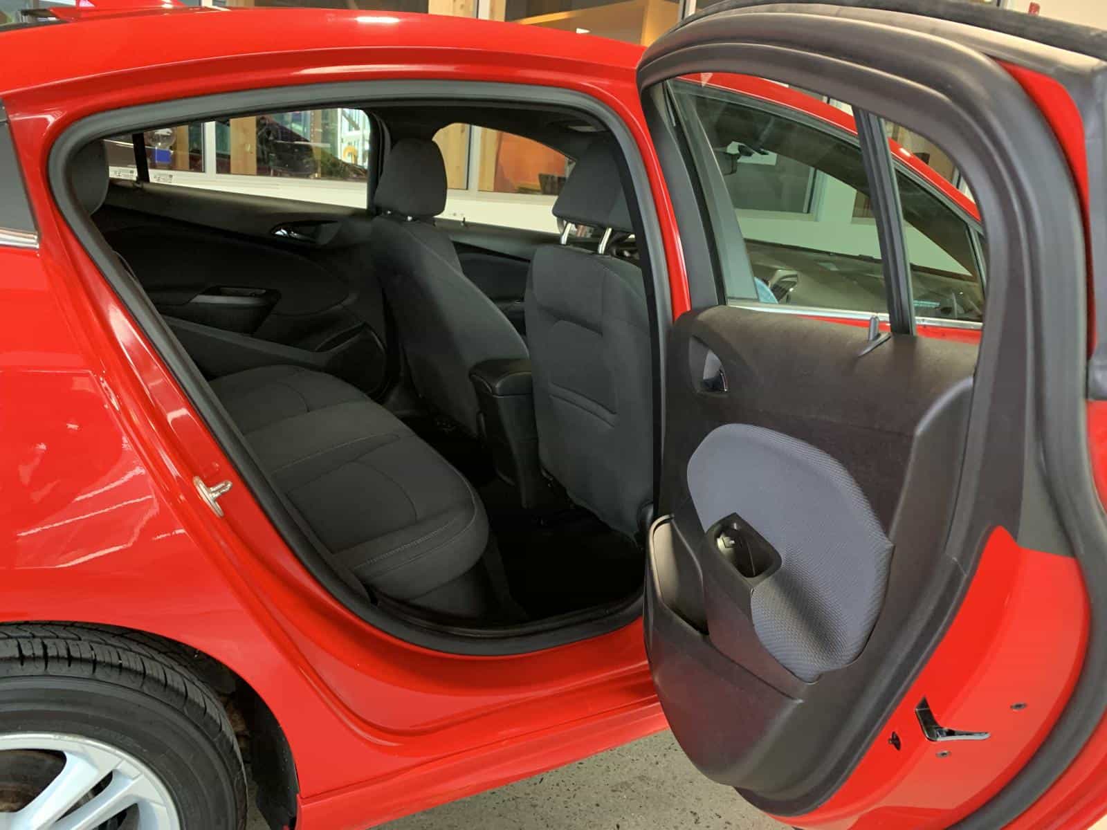 2018 Chevrolet Cruze LT - Image 9