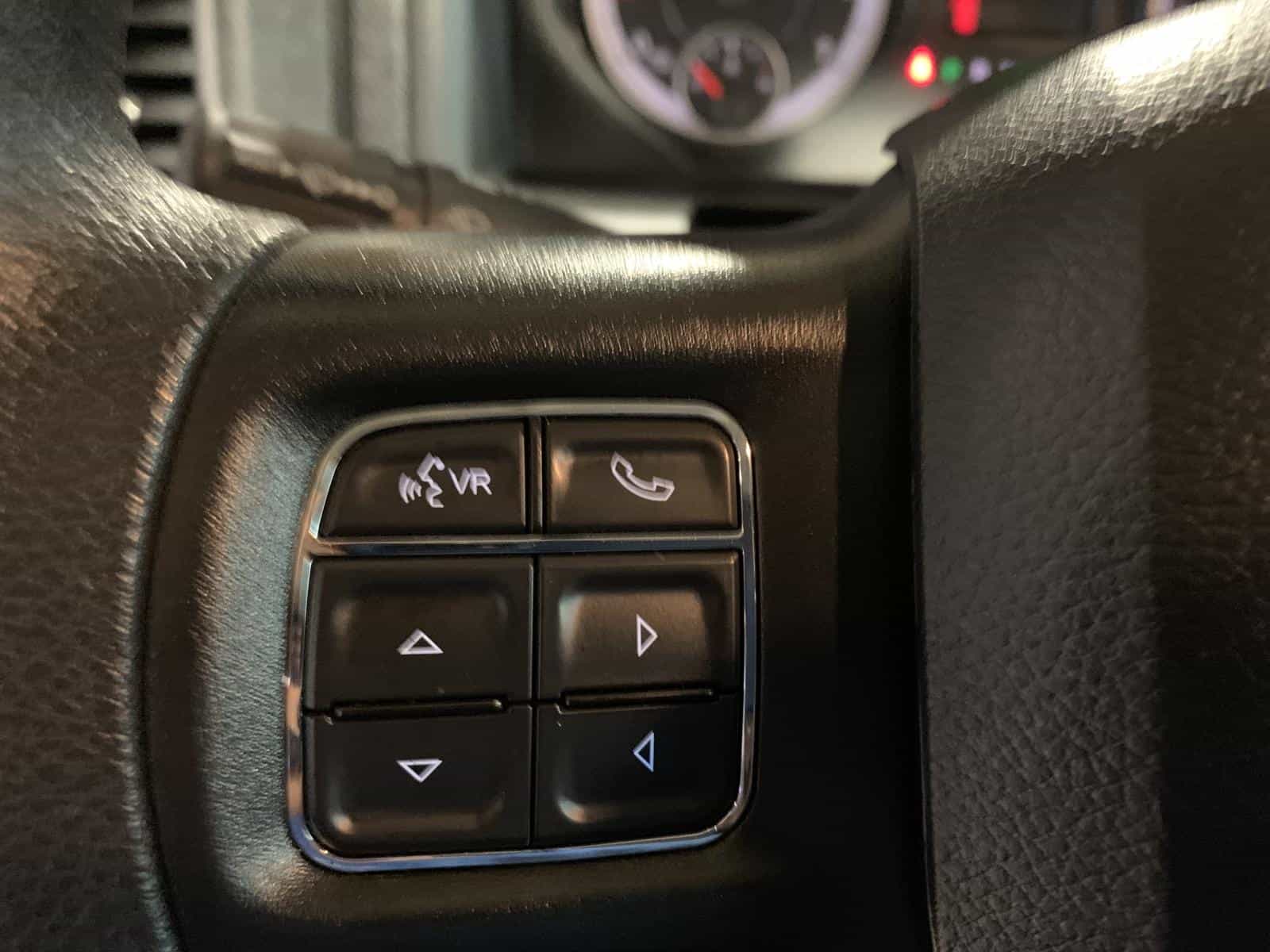 2022 RAM 1500 CLASSIC TRADESMAN Express - Image 18