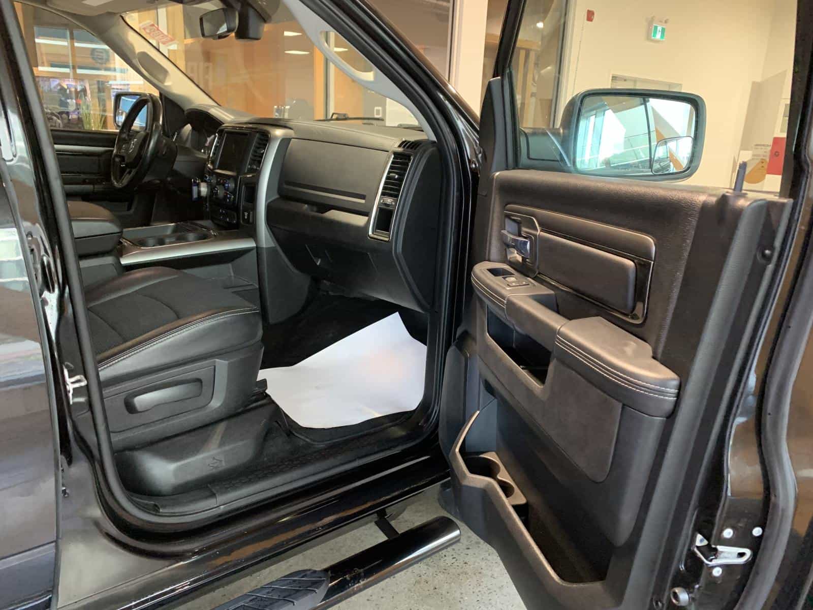 2017 RAM 1500 Sport Sport - Image 8