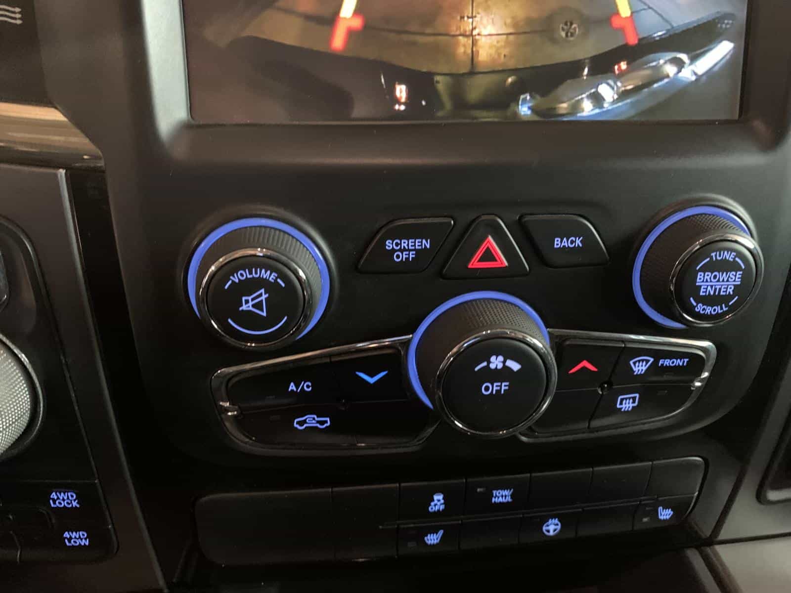 2017 RAM 1500 Sport Sport - Image 16