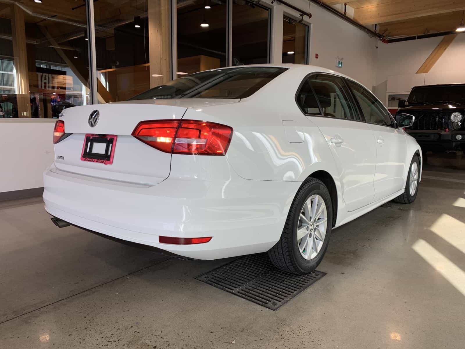 2015 Volkswagen Jetta Sedan - Image 3