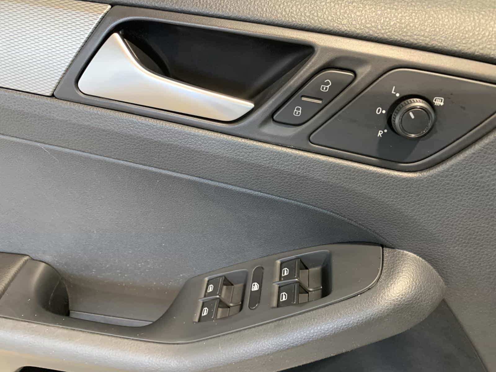 2015 Volkswagen Jetta Sedan - Image 21