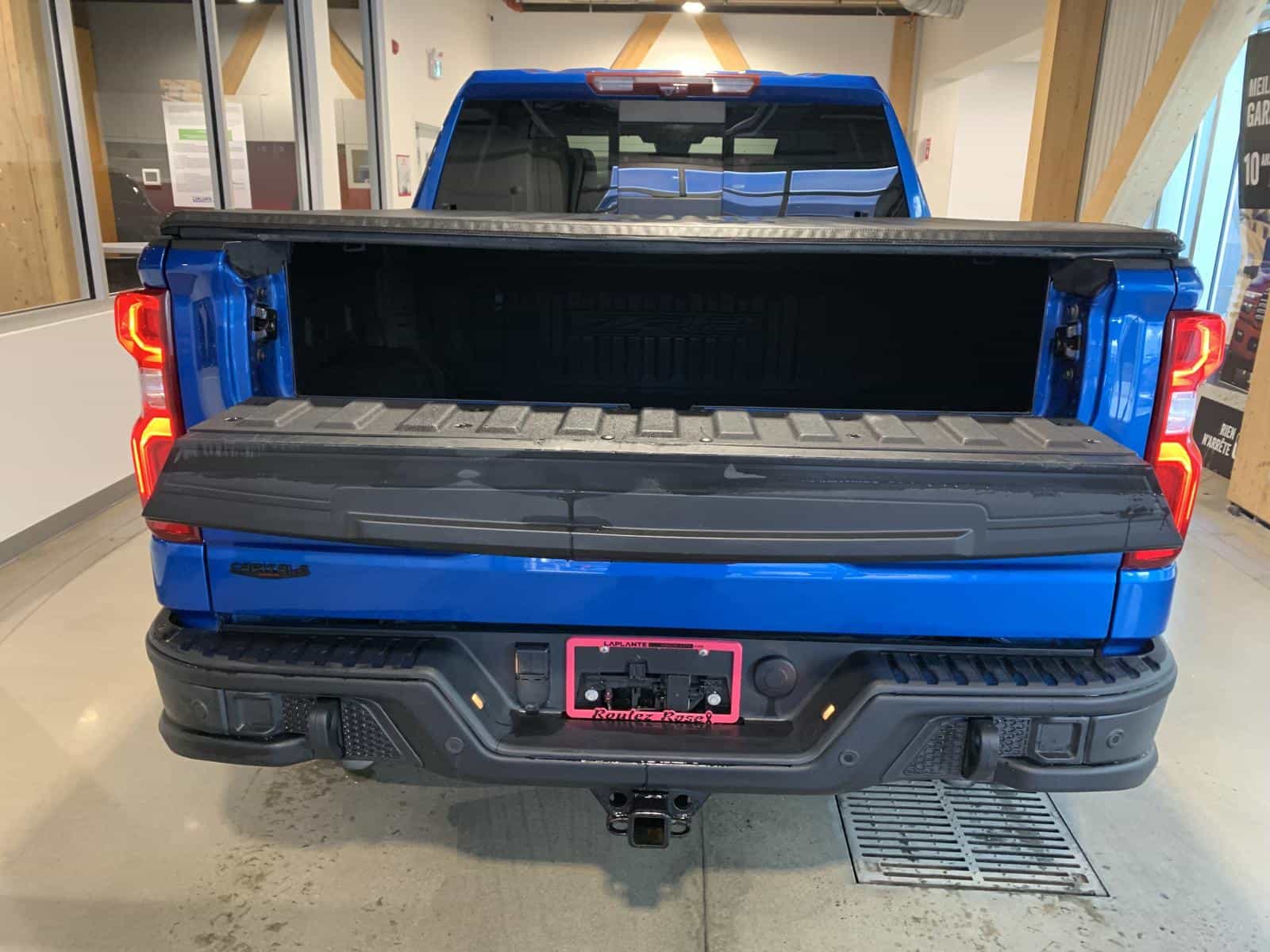 2023 Chevrolet Silverado 1500 ZR2 - Image 13