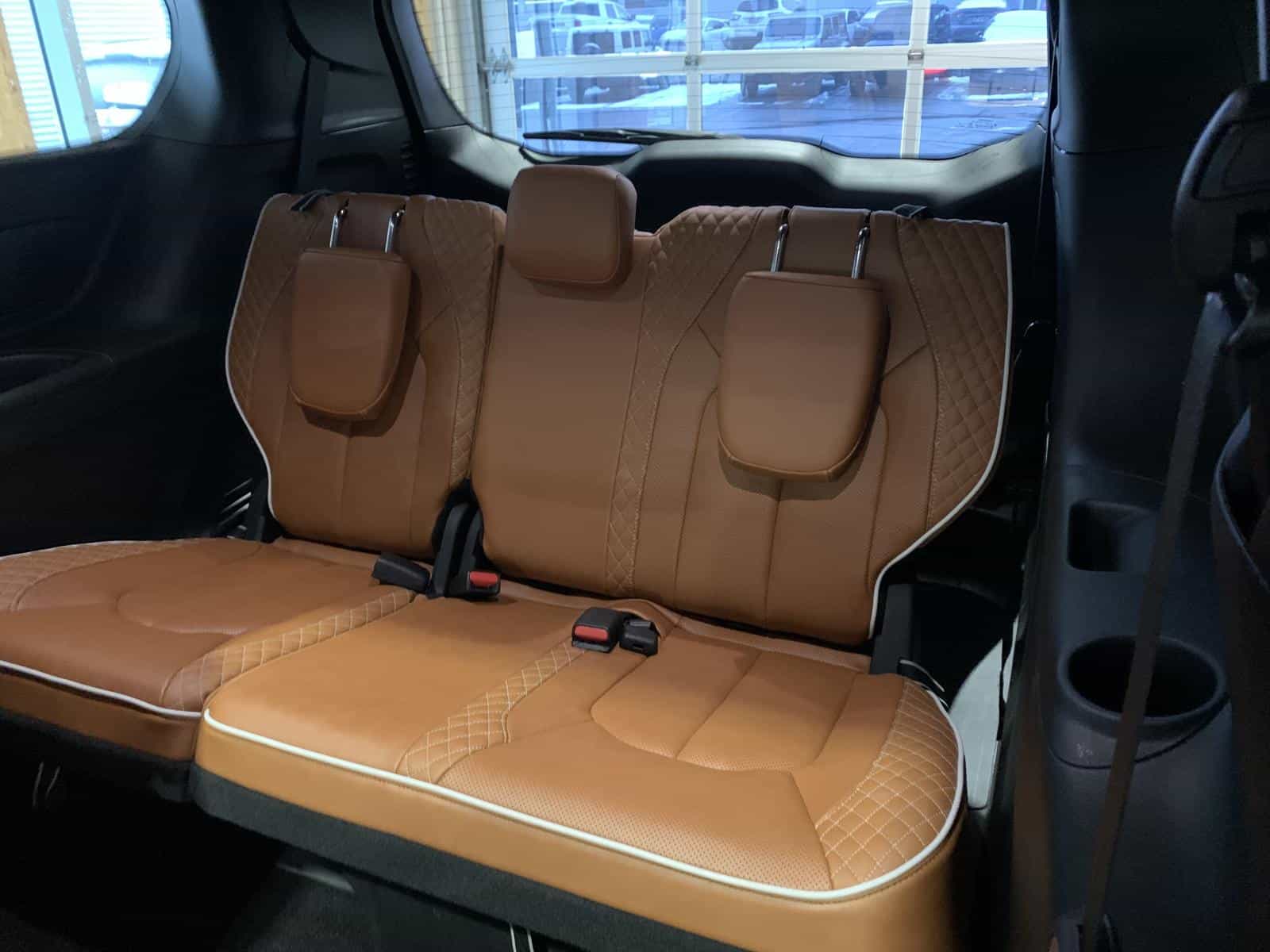 2024 Chrysler Pacifica Pinnacle PHEV - Image 13