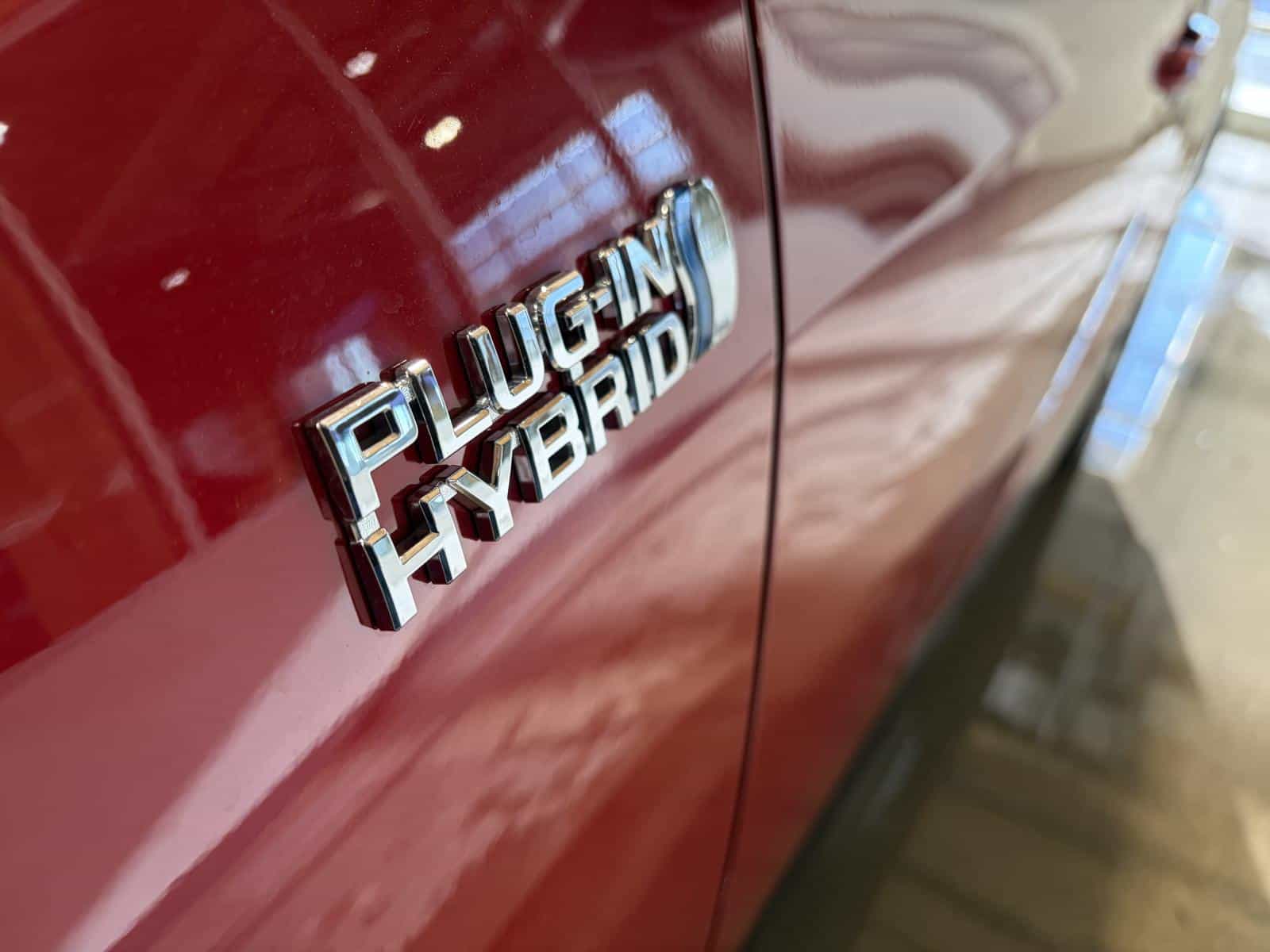 2023 Toyota Rav4 Prime XSE AWD - Image 8