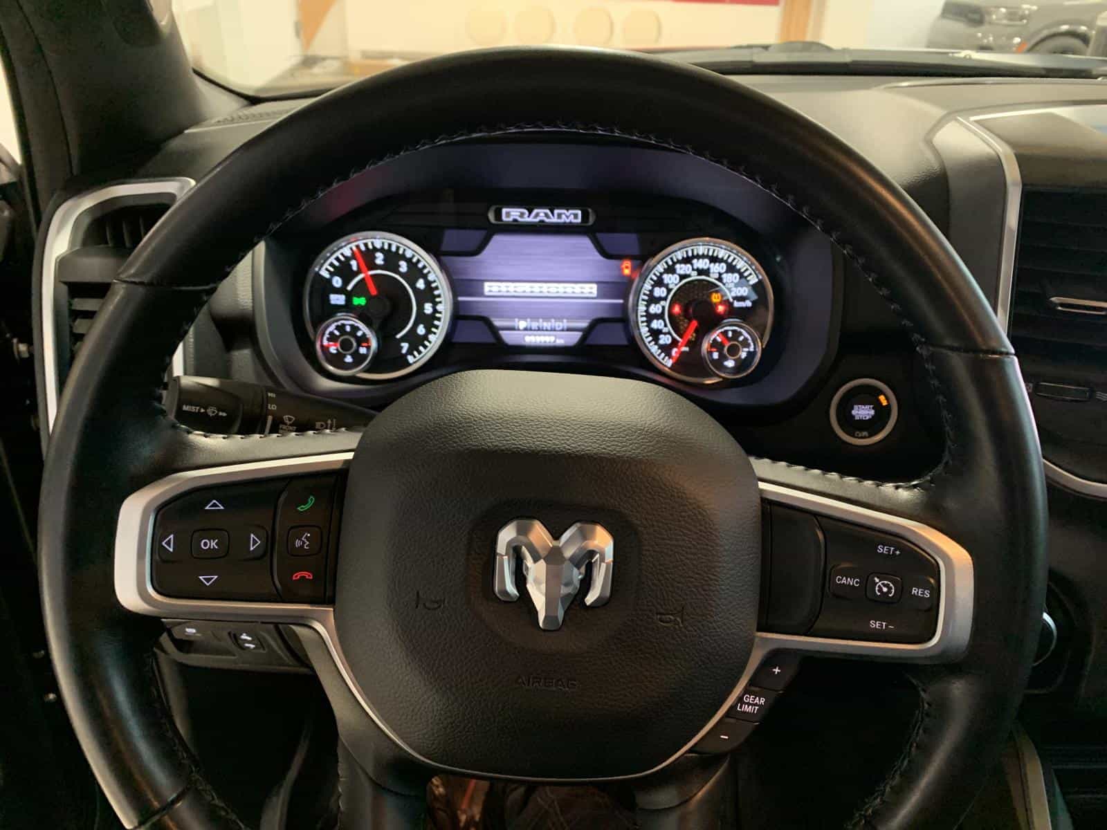 2022 RAM 1500 Big Horn/Lone Star Big Horn - Image 15