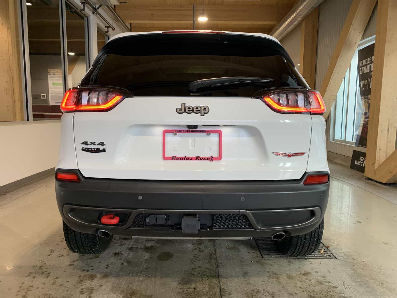 2021 Jeep Cherokee Trailhawk - Image 3