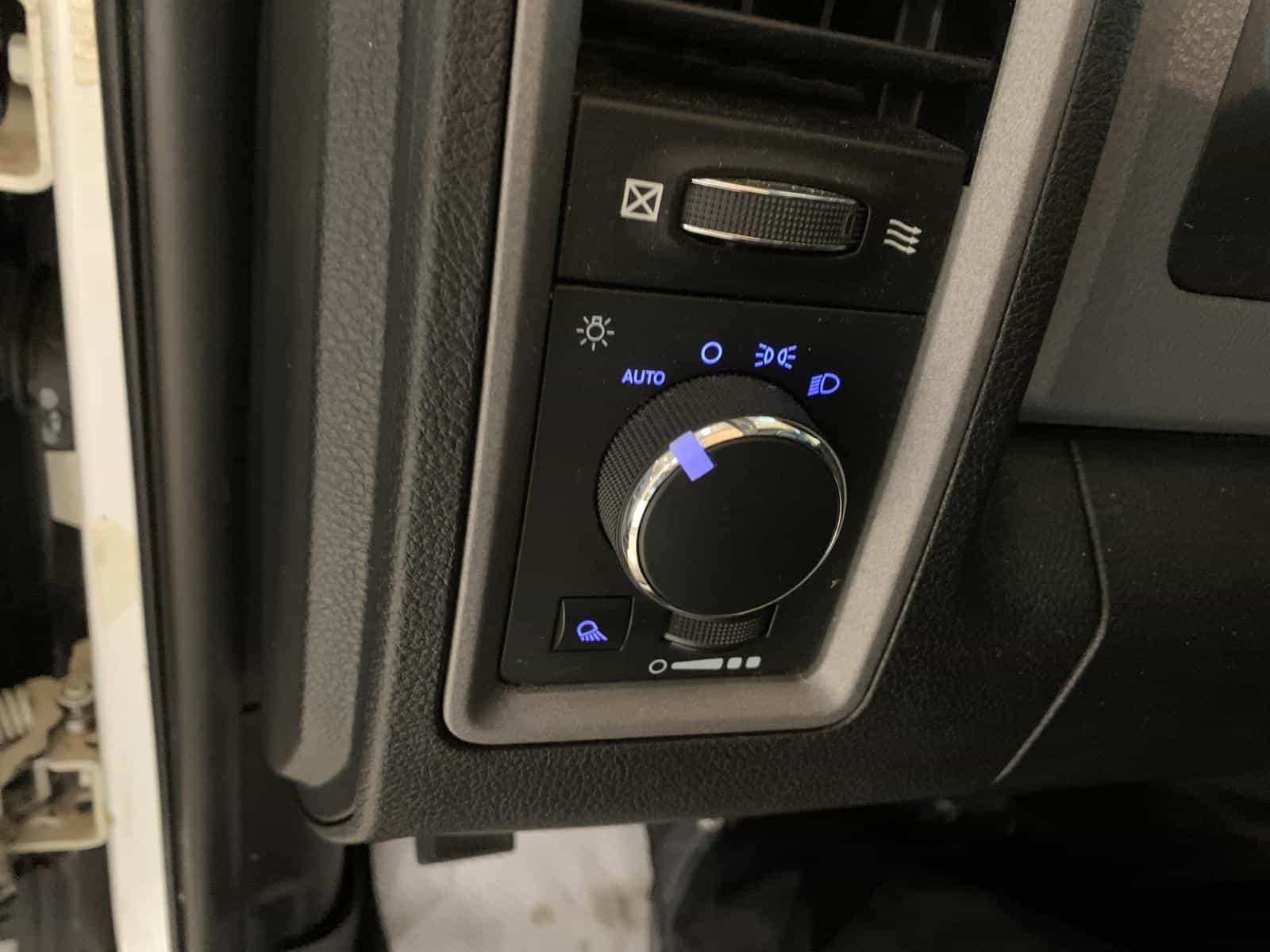 2015 RAM 1500 ST ST - Image 18