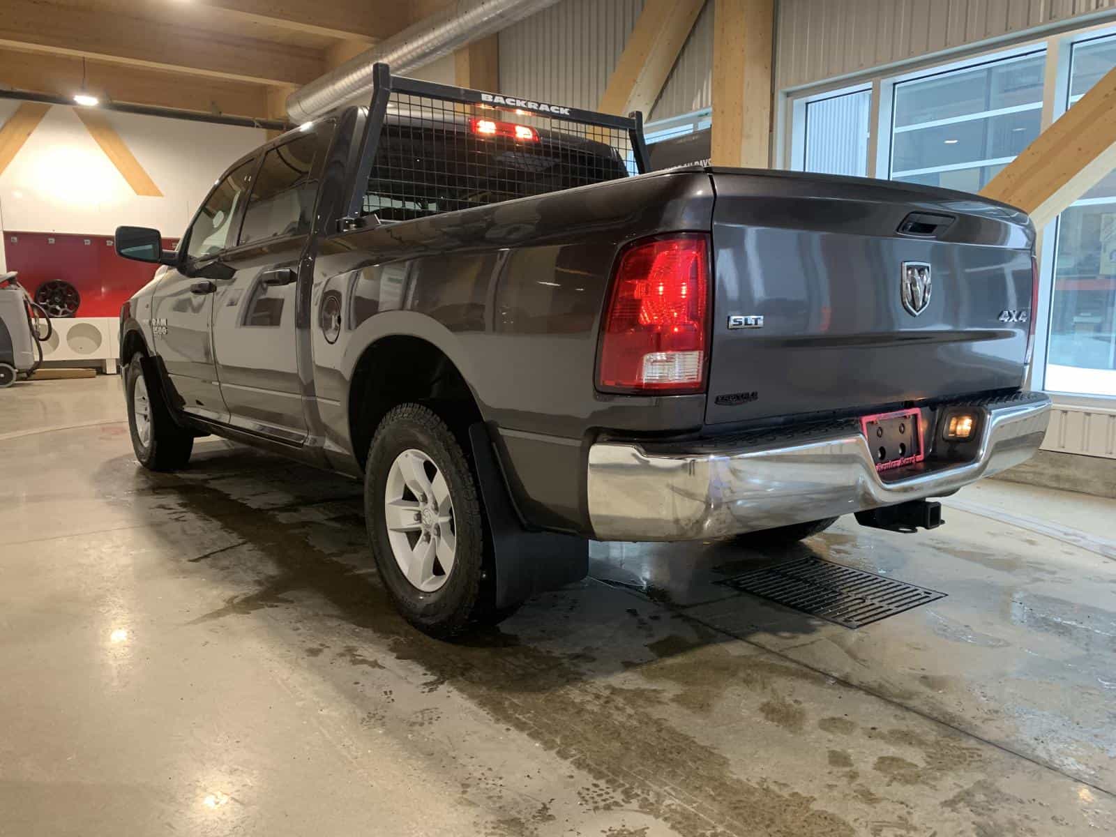 2023 RAM 1500 CLASSIC SLT SLT - Image 4