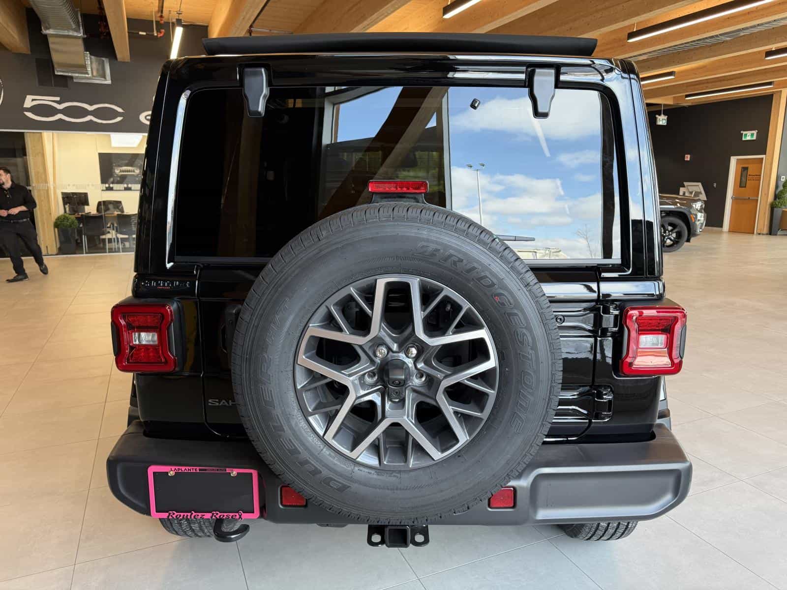 Image 3 Jeep Wrangler 4 Door Sahara 2026