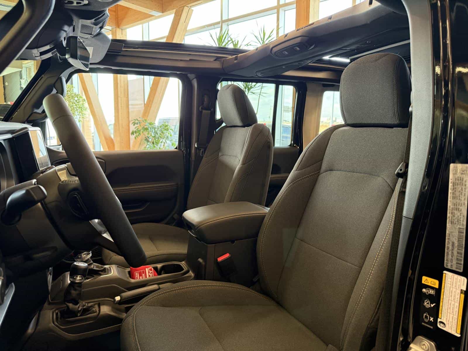 Image 6 Jeep Wrangler 4 Door Sahara 2026