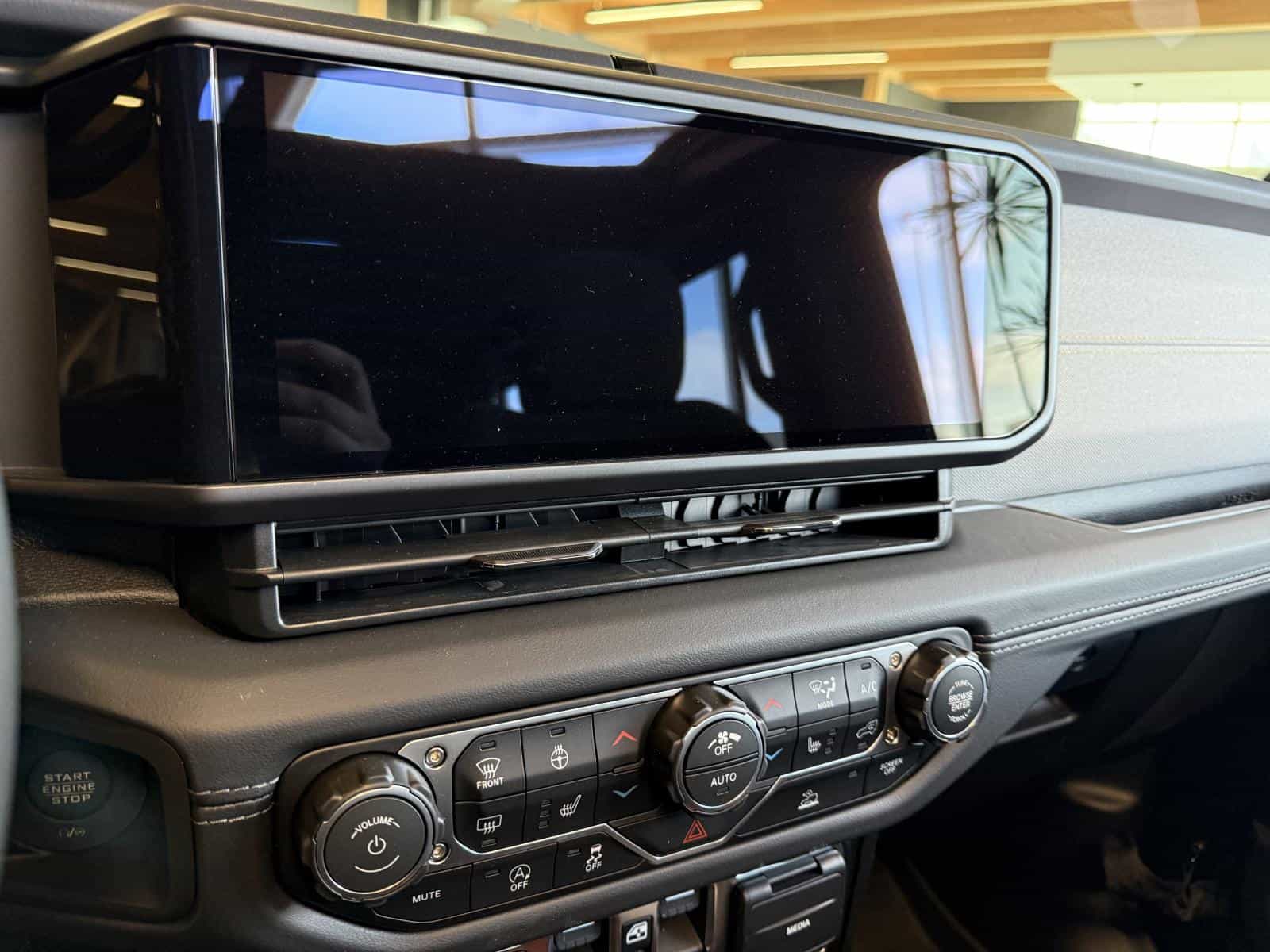 2026 Jeep Wrangler 4 Door Sahara - Image 7