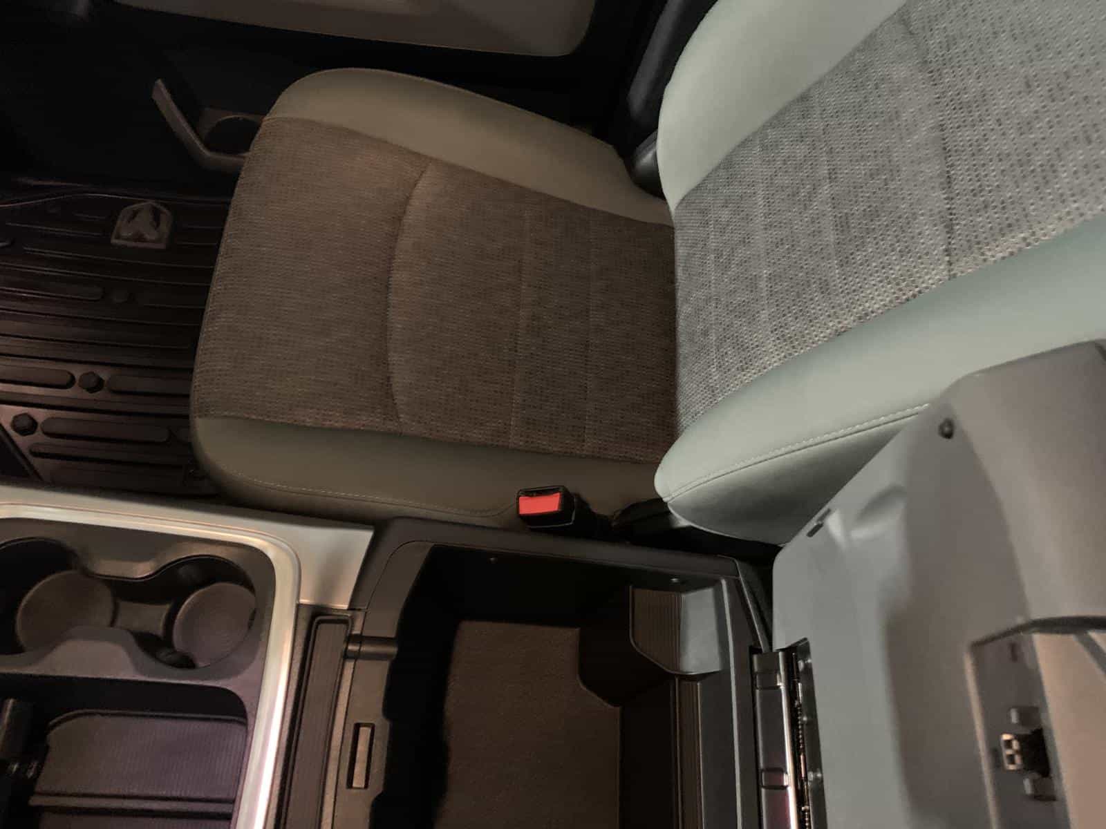 2017 RAM 1500 SLT SLT - Image 28