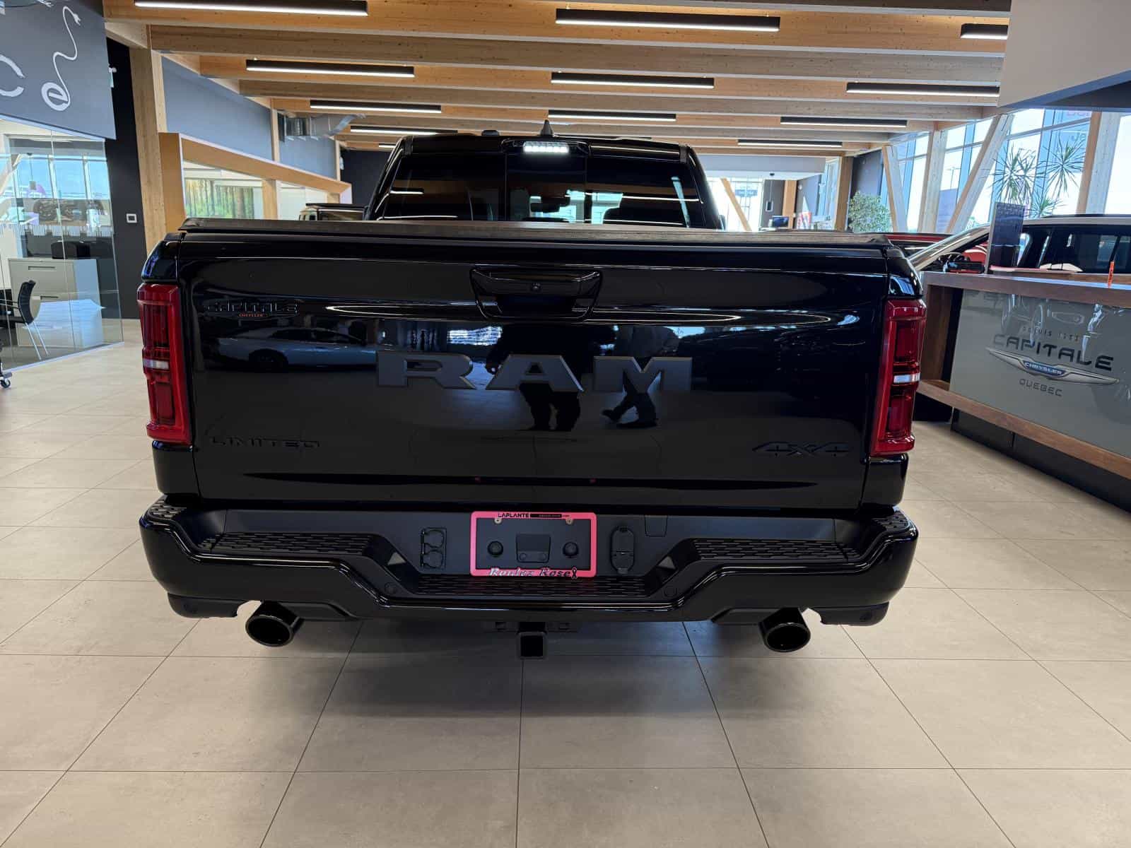 Image 4 RAM 1500 Limited 2026