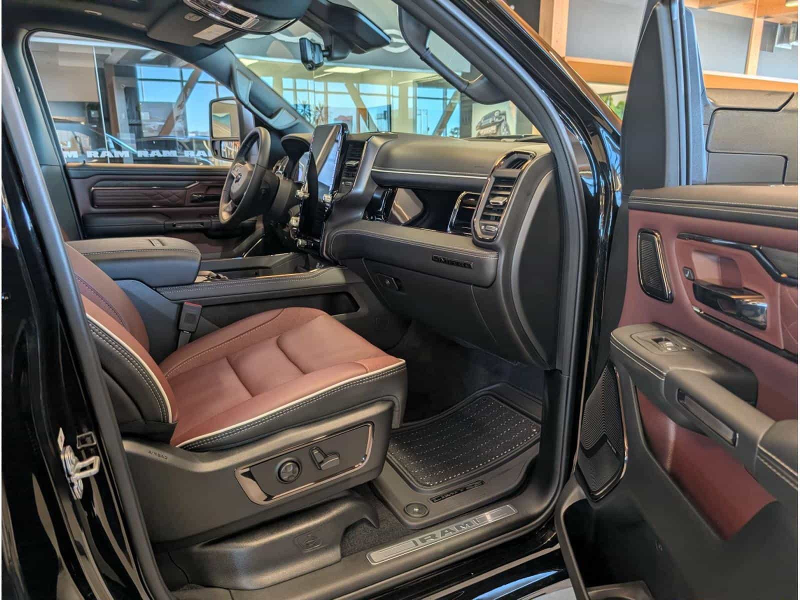 2026 RAM 1500 Limited - Image 11