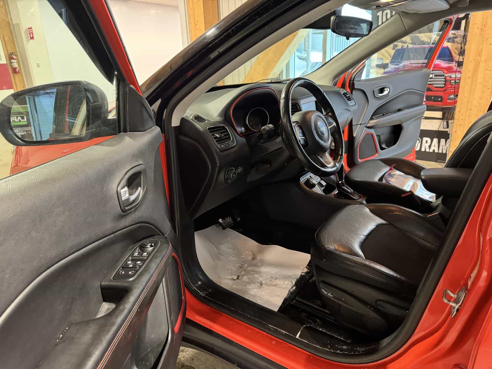 2018 Jeep Compass Trailhawk Trailhawk - Image 10