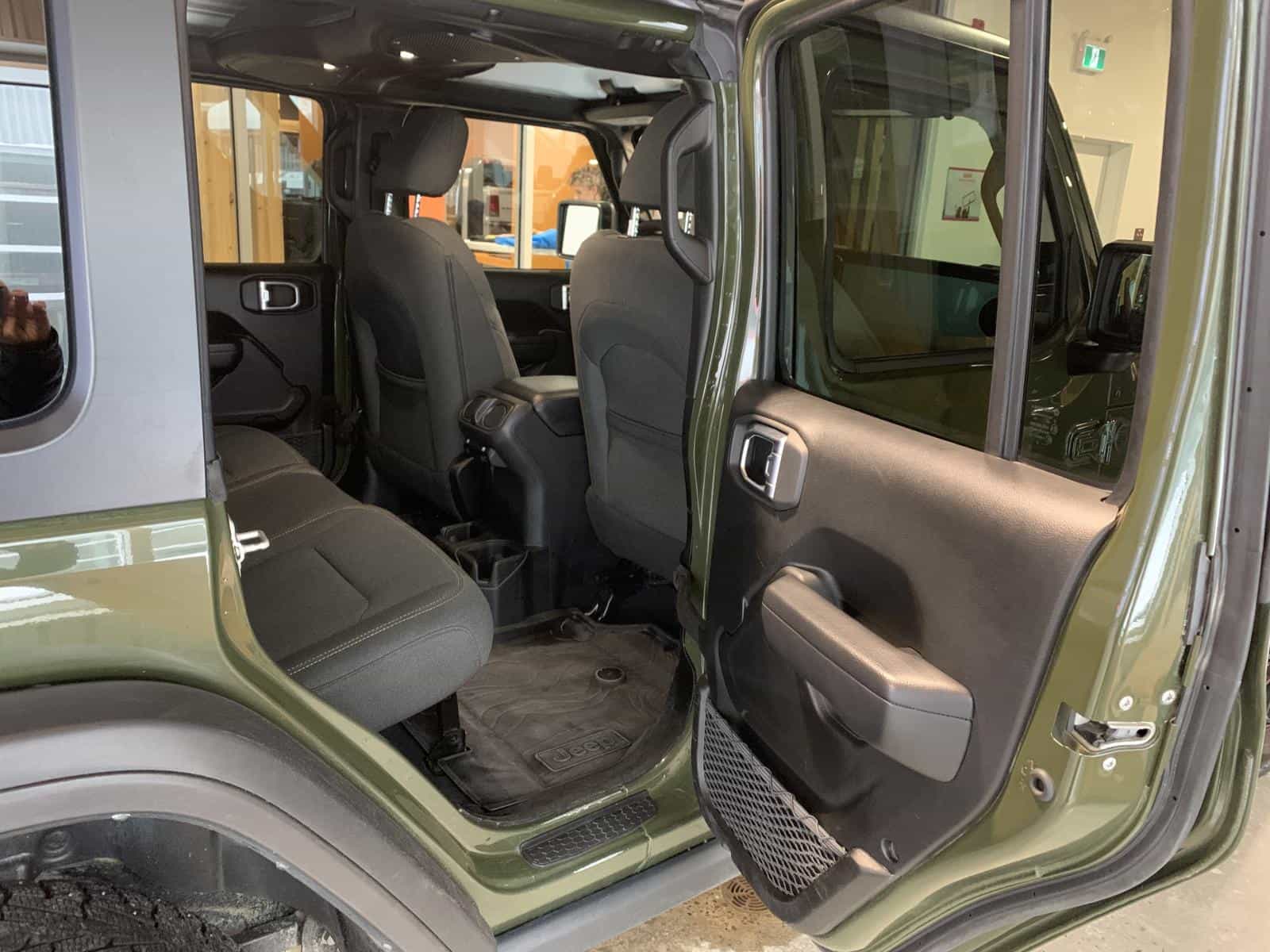 2024 Jeep Wrangler Willys - Image 8