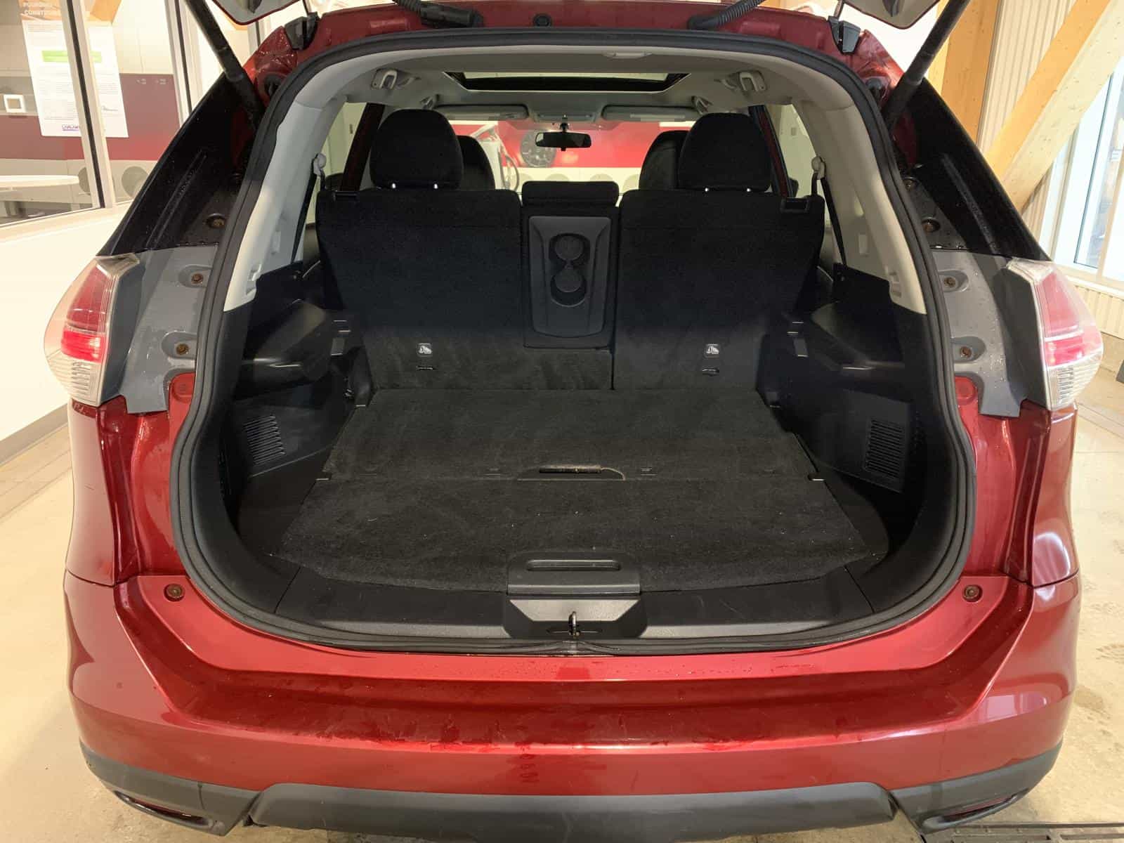 2016 Nissan Rogue SV - Image 9