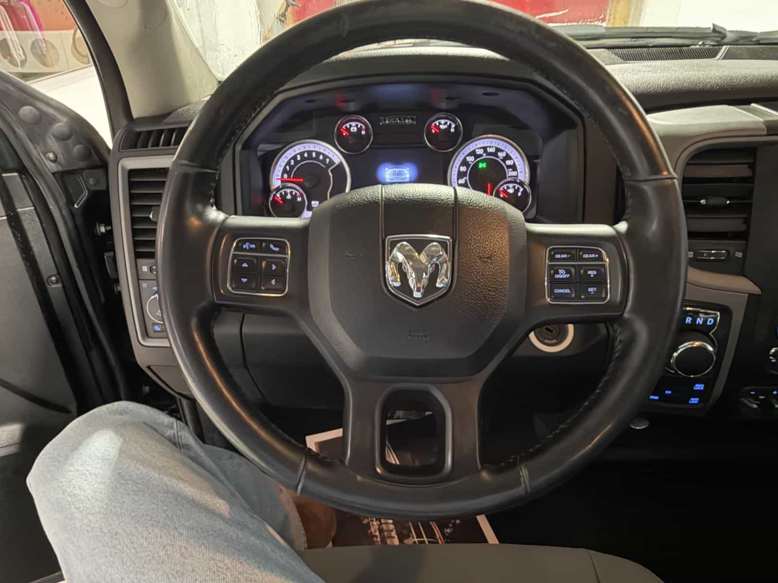 2021 RAM 1500 Class Express - Image 16