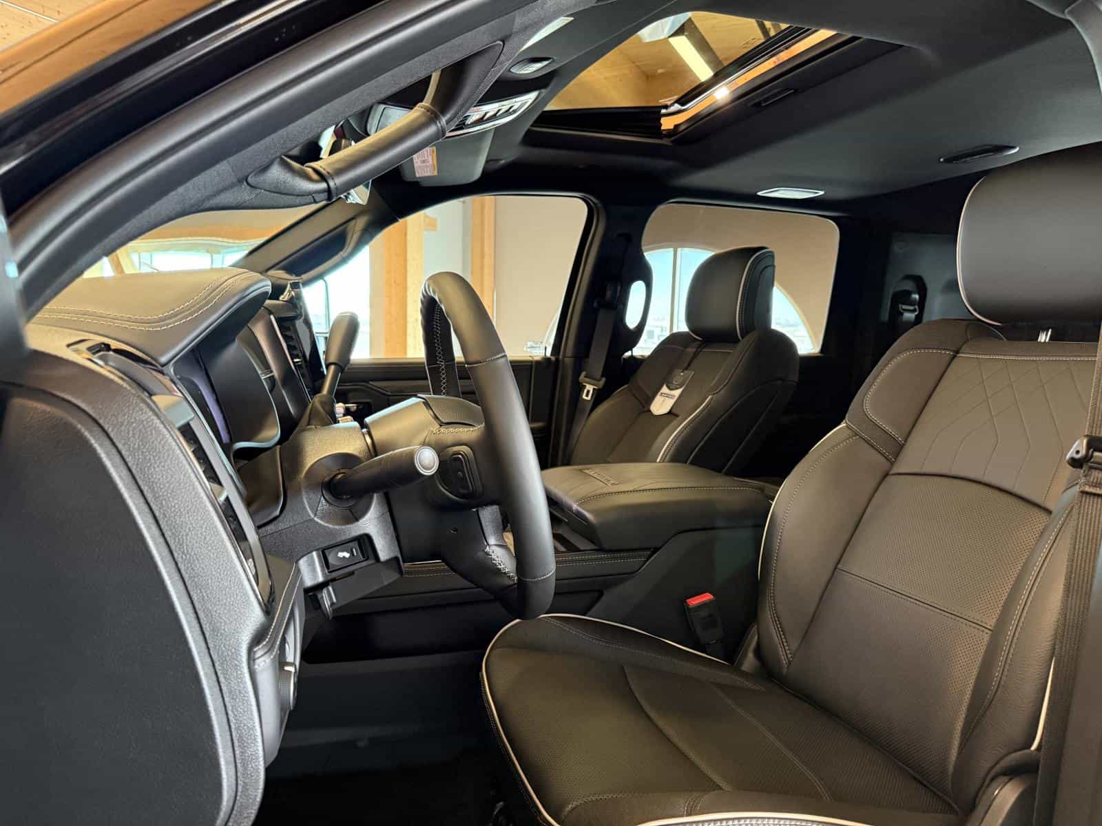 Image 10 RAM 2500 Limited 2026