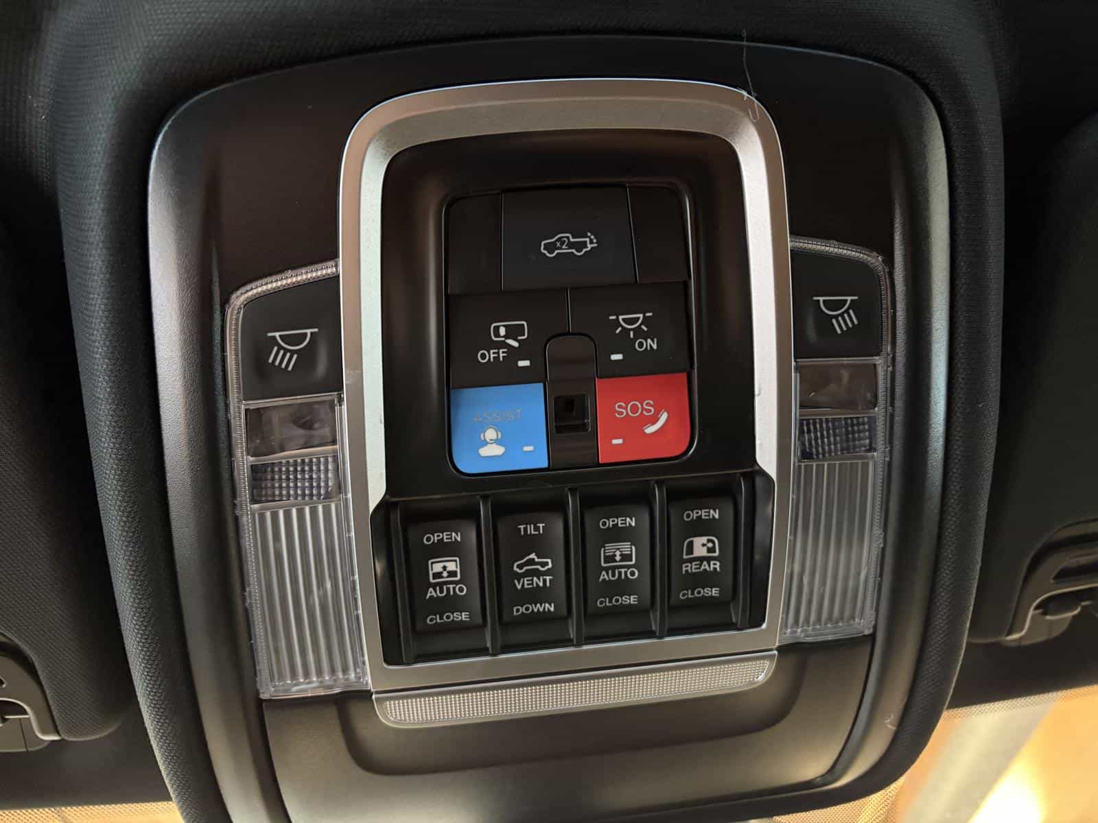 2025 RAM 1500 RHO - Image 24