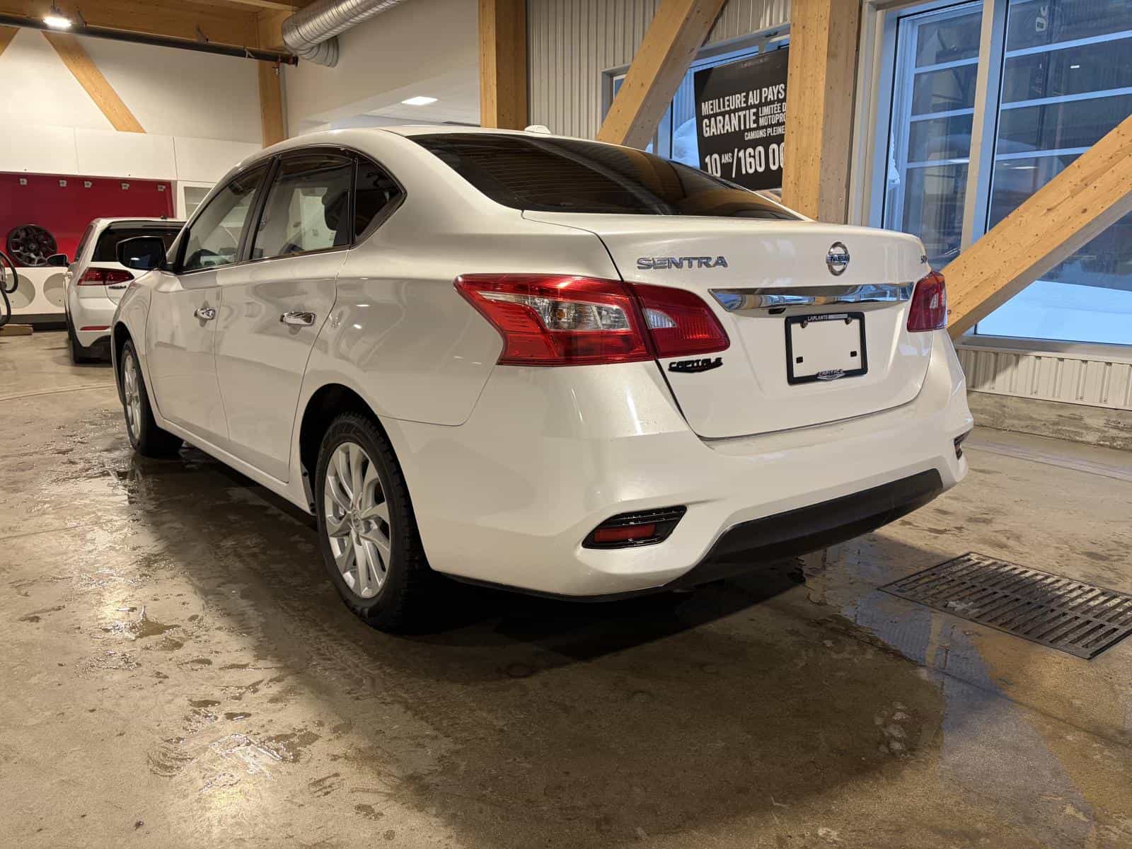 Image 3 Nissan Sentra SV 2018