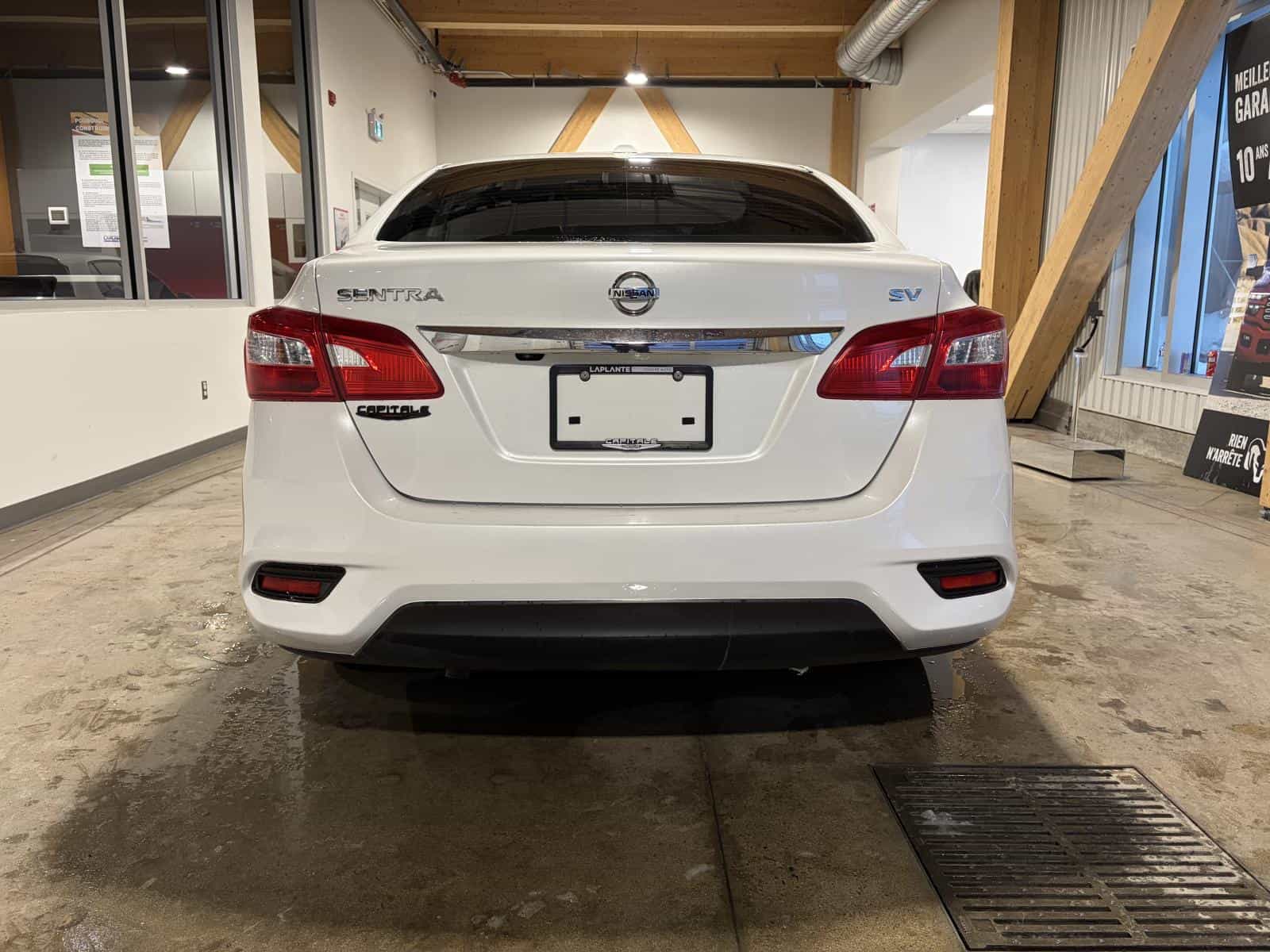 Image 4 Nissan Sentra SV 2018